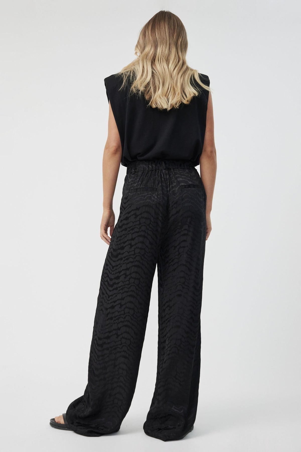Jamie Jacquared Wide Leg Pant