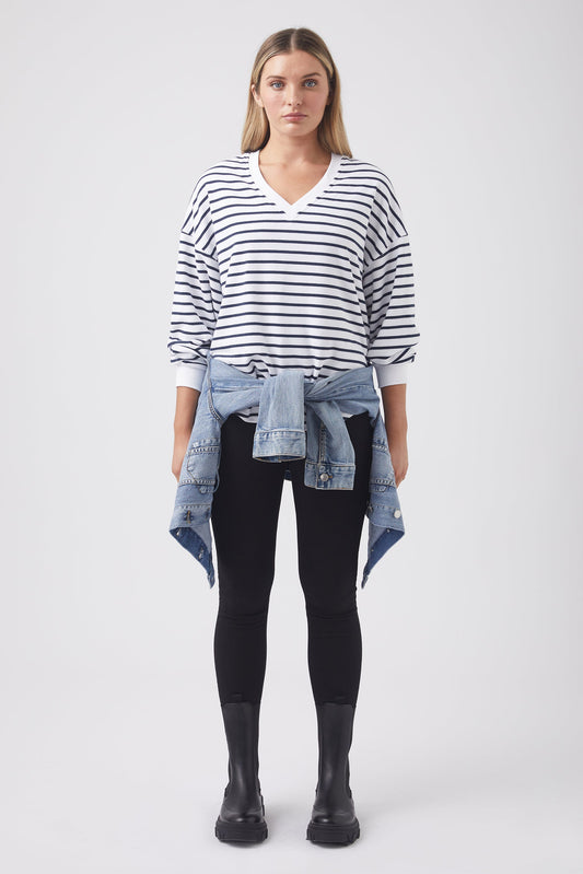 Demi V-Neck Sweat
