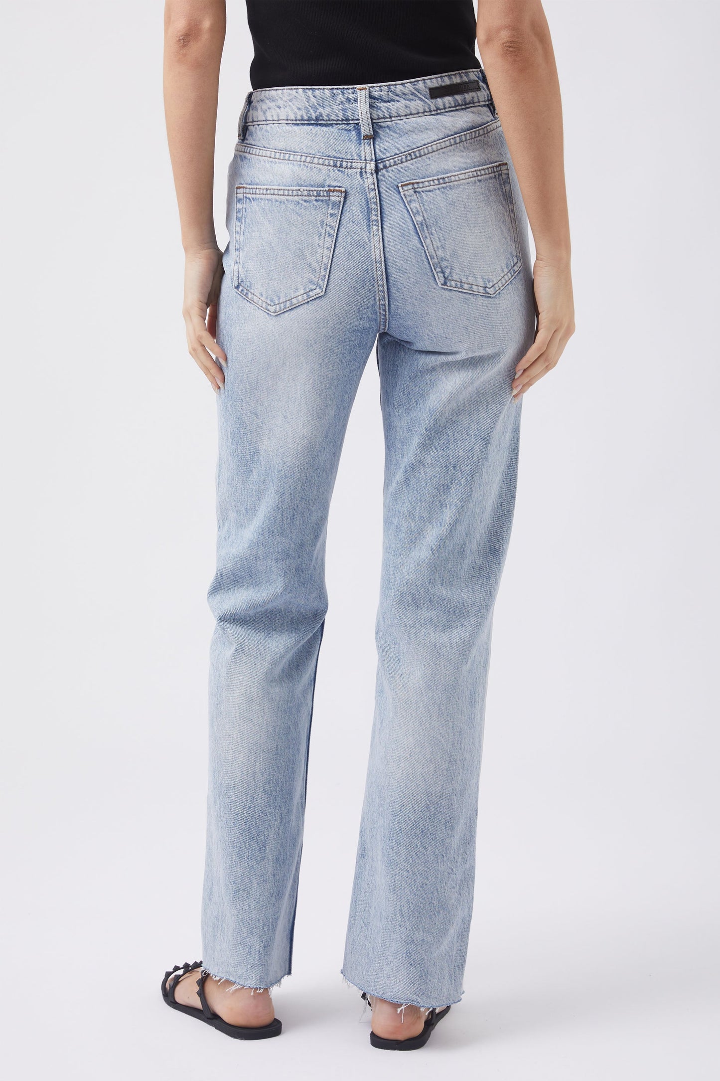 Cassie Asymmetric Jean