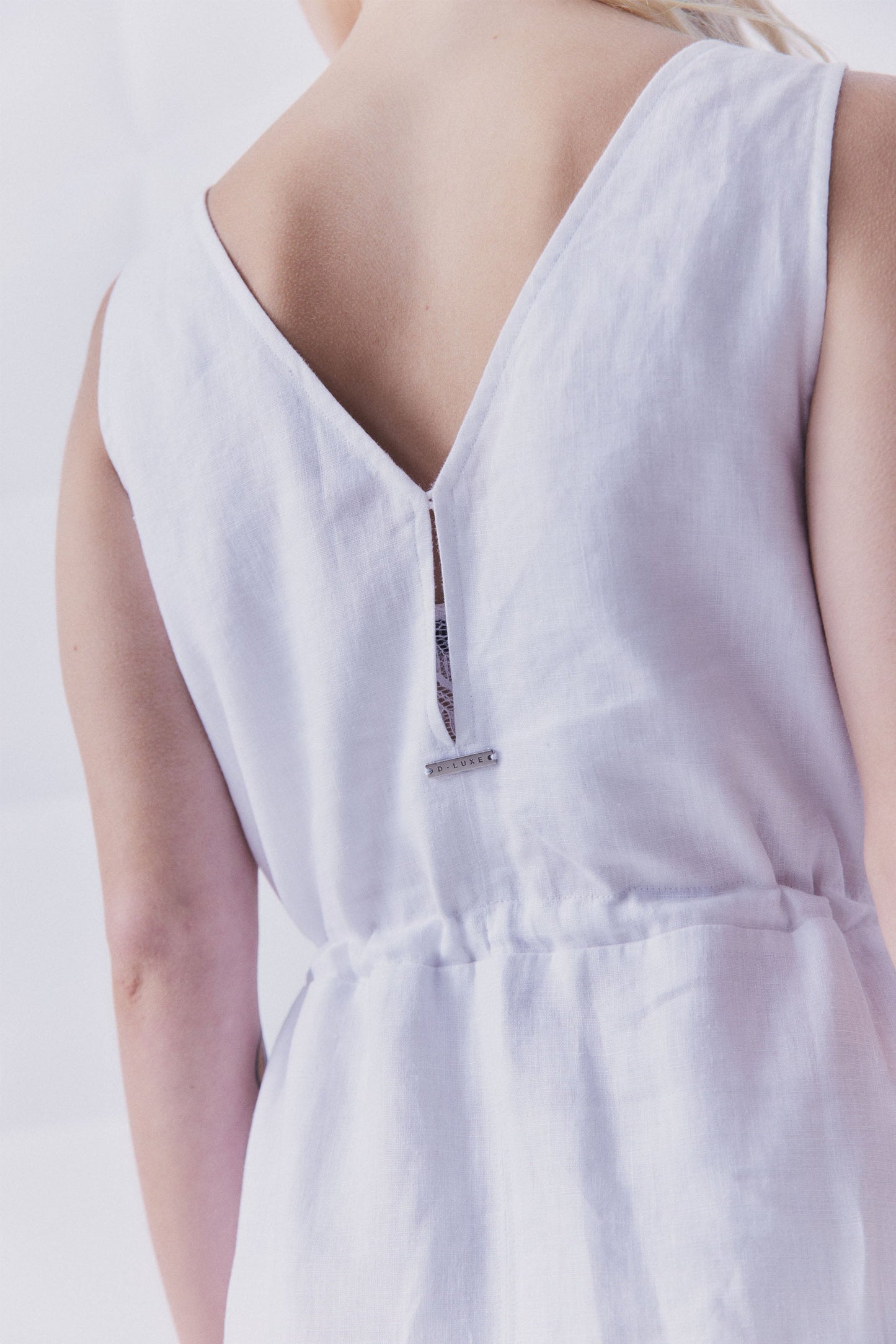 D-Luxe V Neck Linen Dress