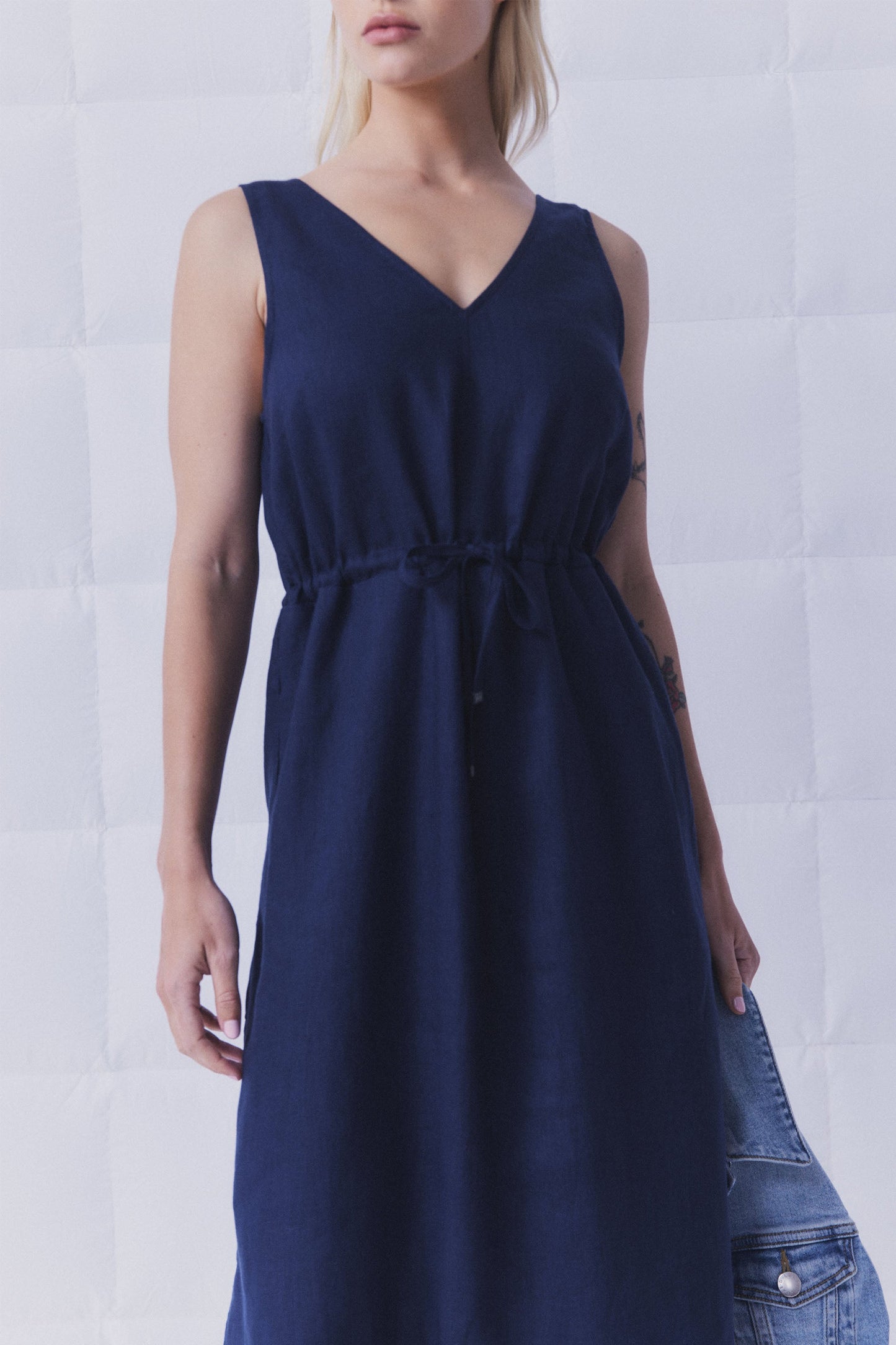 D-Luxe V Neck Linen Dress