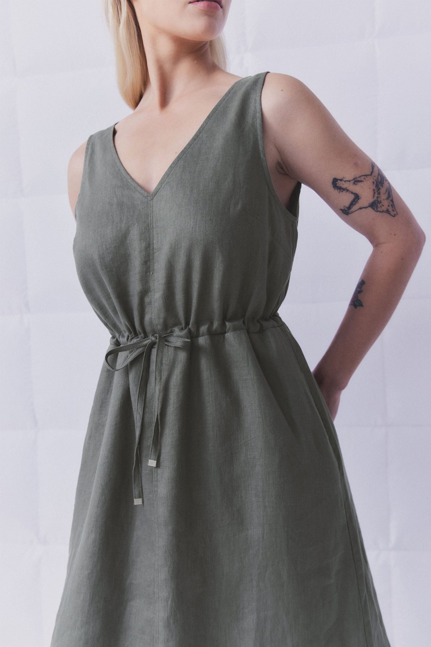D-Luxe V Neck Linen Dress