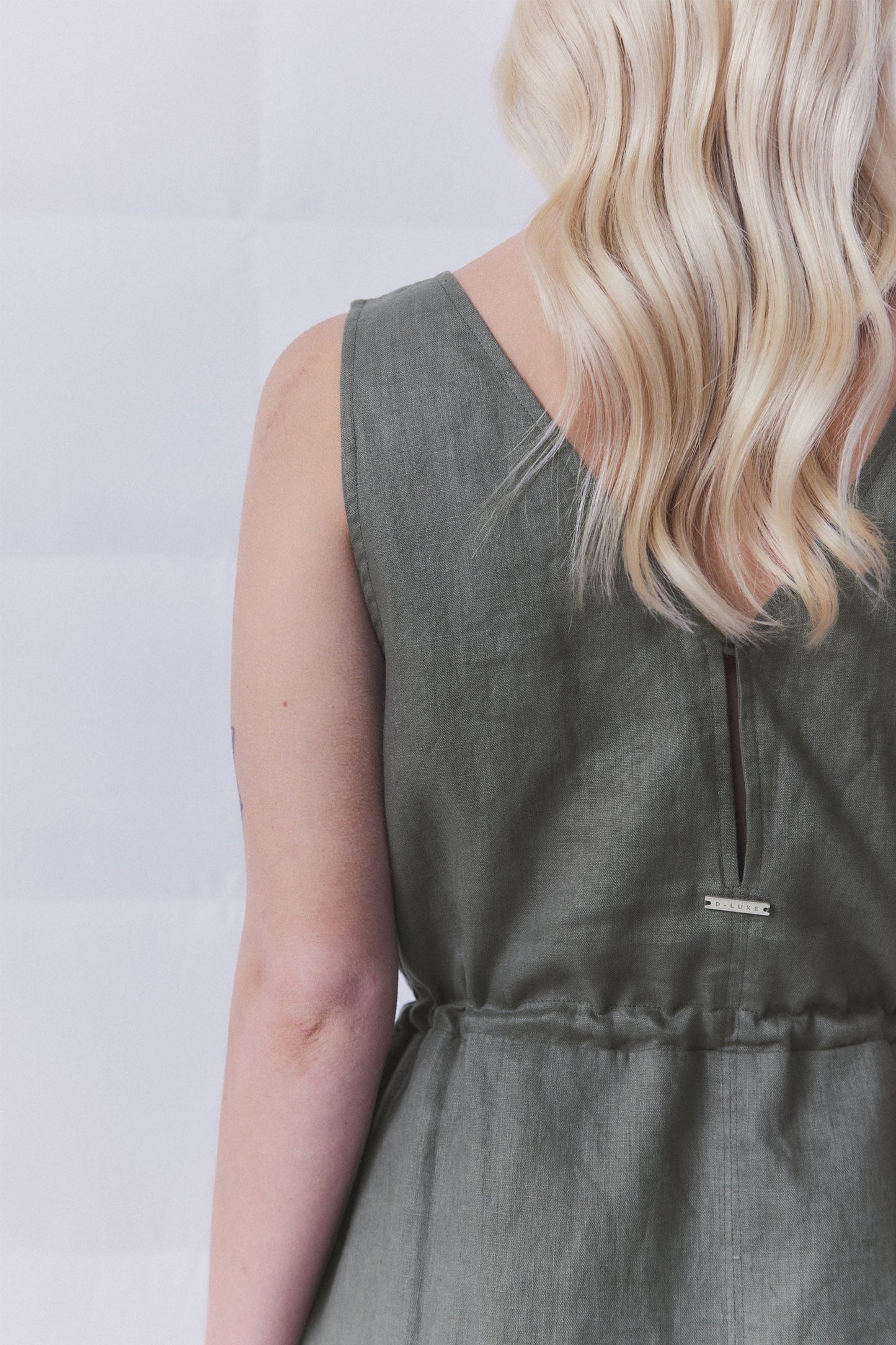 D-Luxe V Neck Linen Dress
