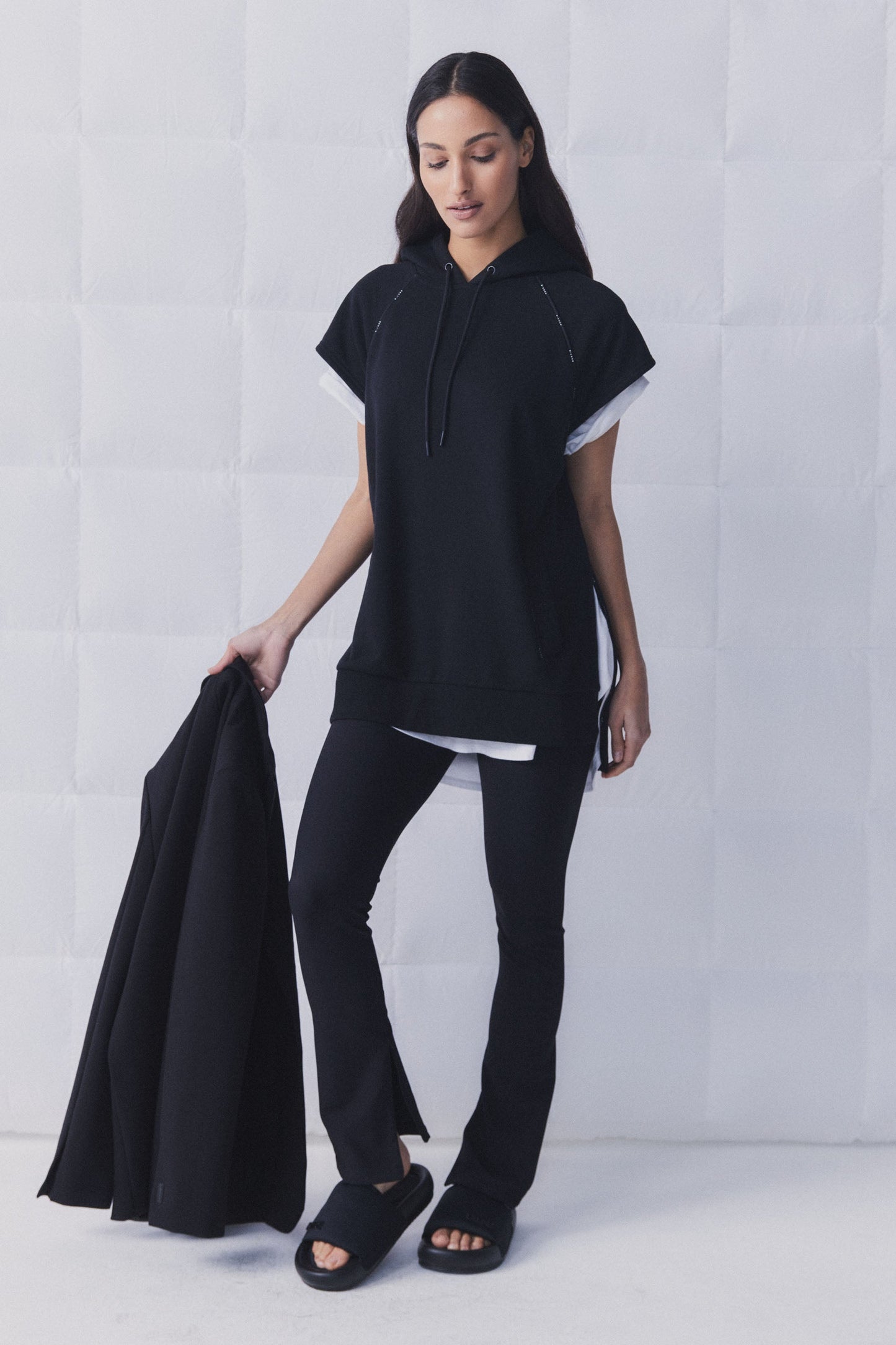 D-LUXE Sleeveless Hoodie