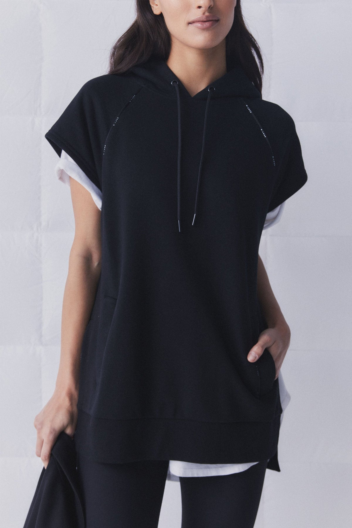 D-LUXE Sleeveless Hoodie