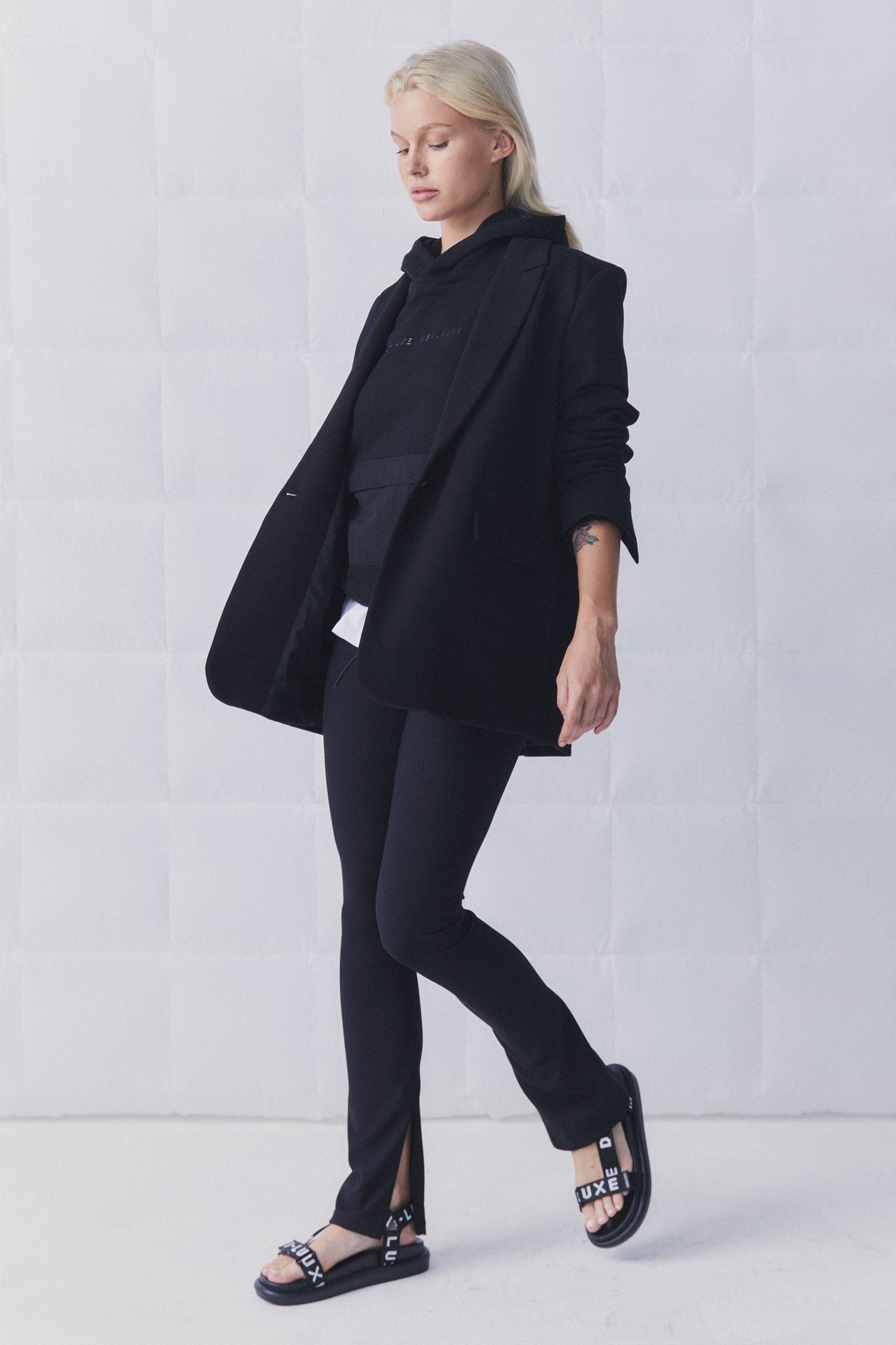 D-Luxe Rib Split Hem Legging