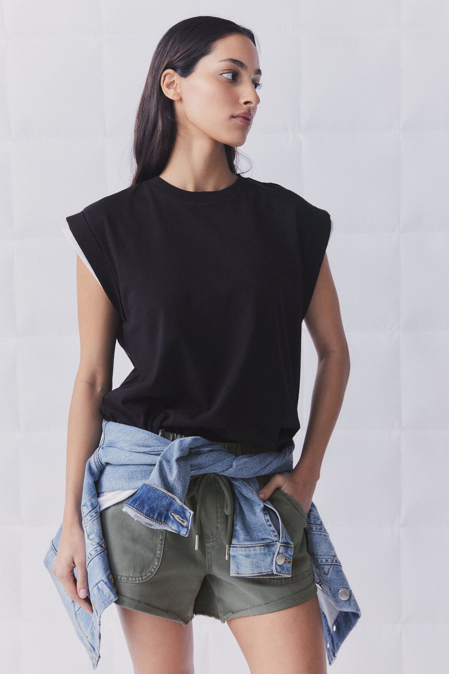 D-Luxe Rolled Cuff Tee