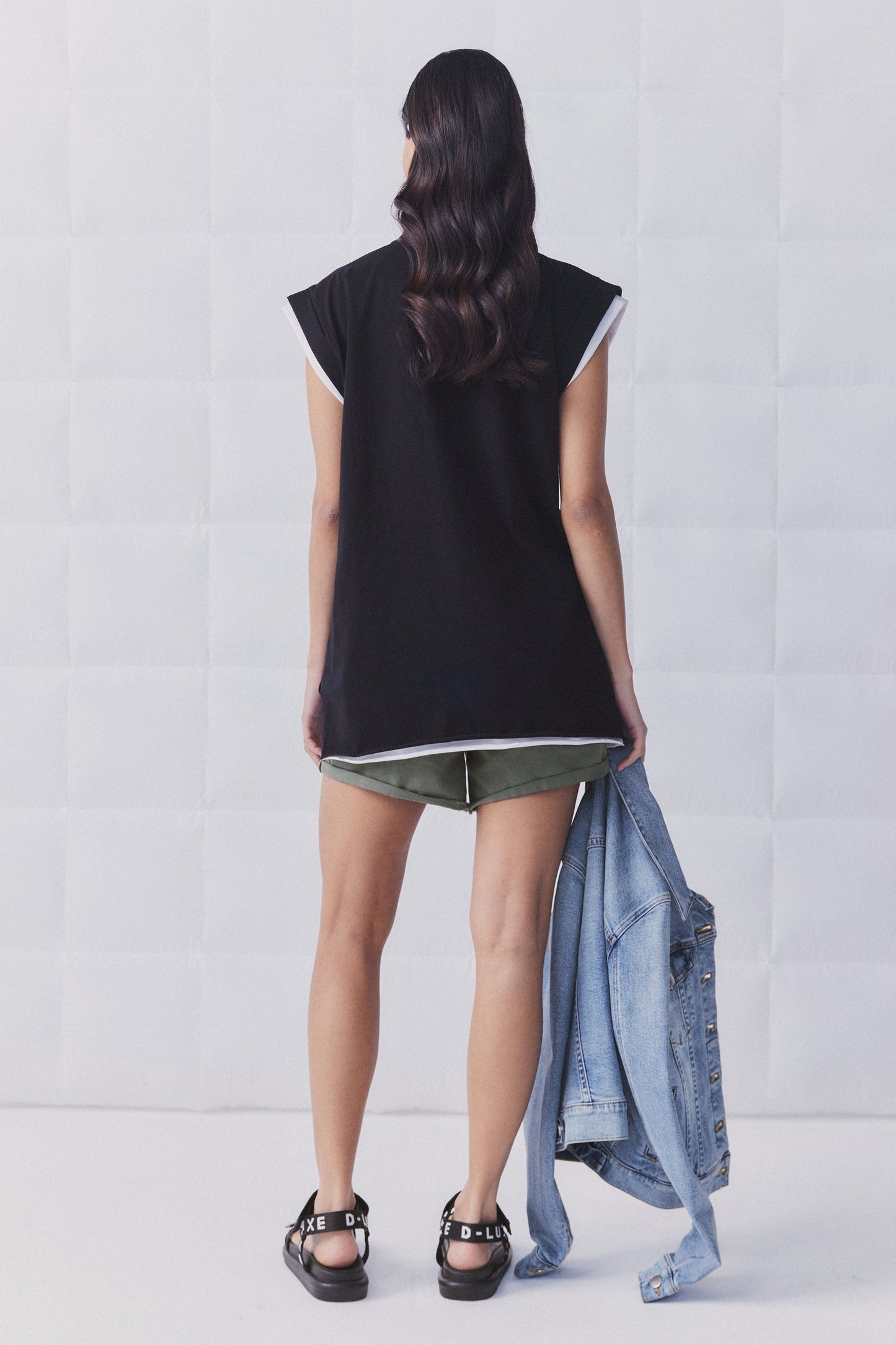 D-Luxe Rolled Cuff Tee