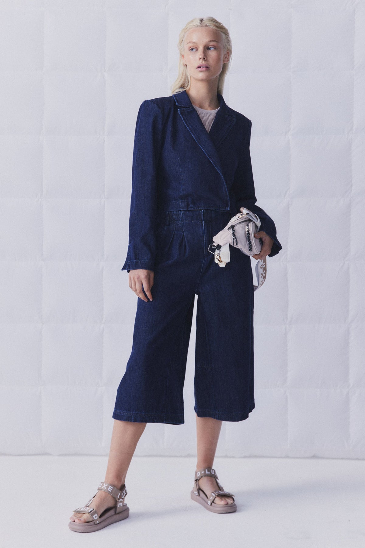 D-Luxe Cropped Denim Blazer