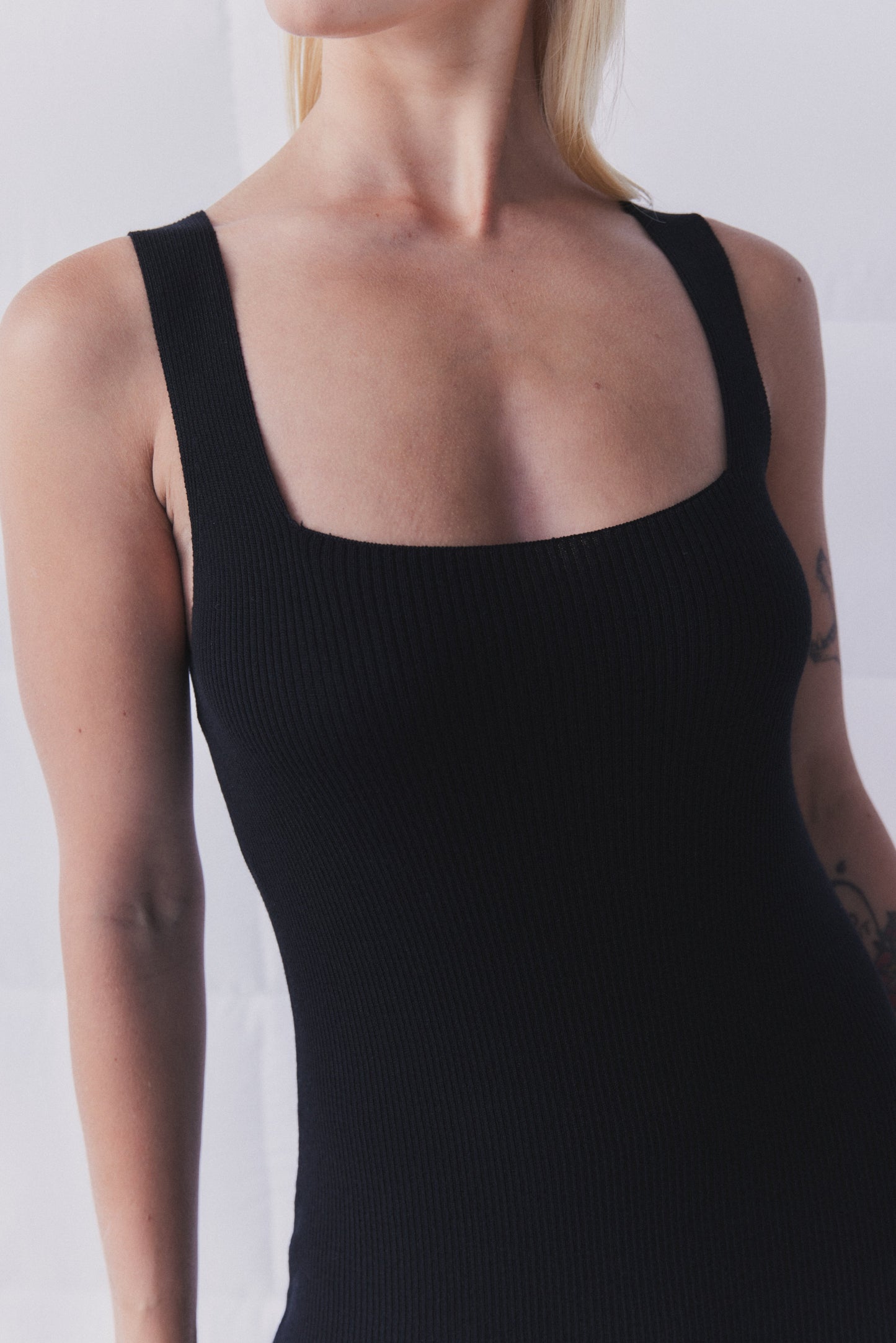 D-Luxe Square Neck Knit Dress