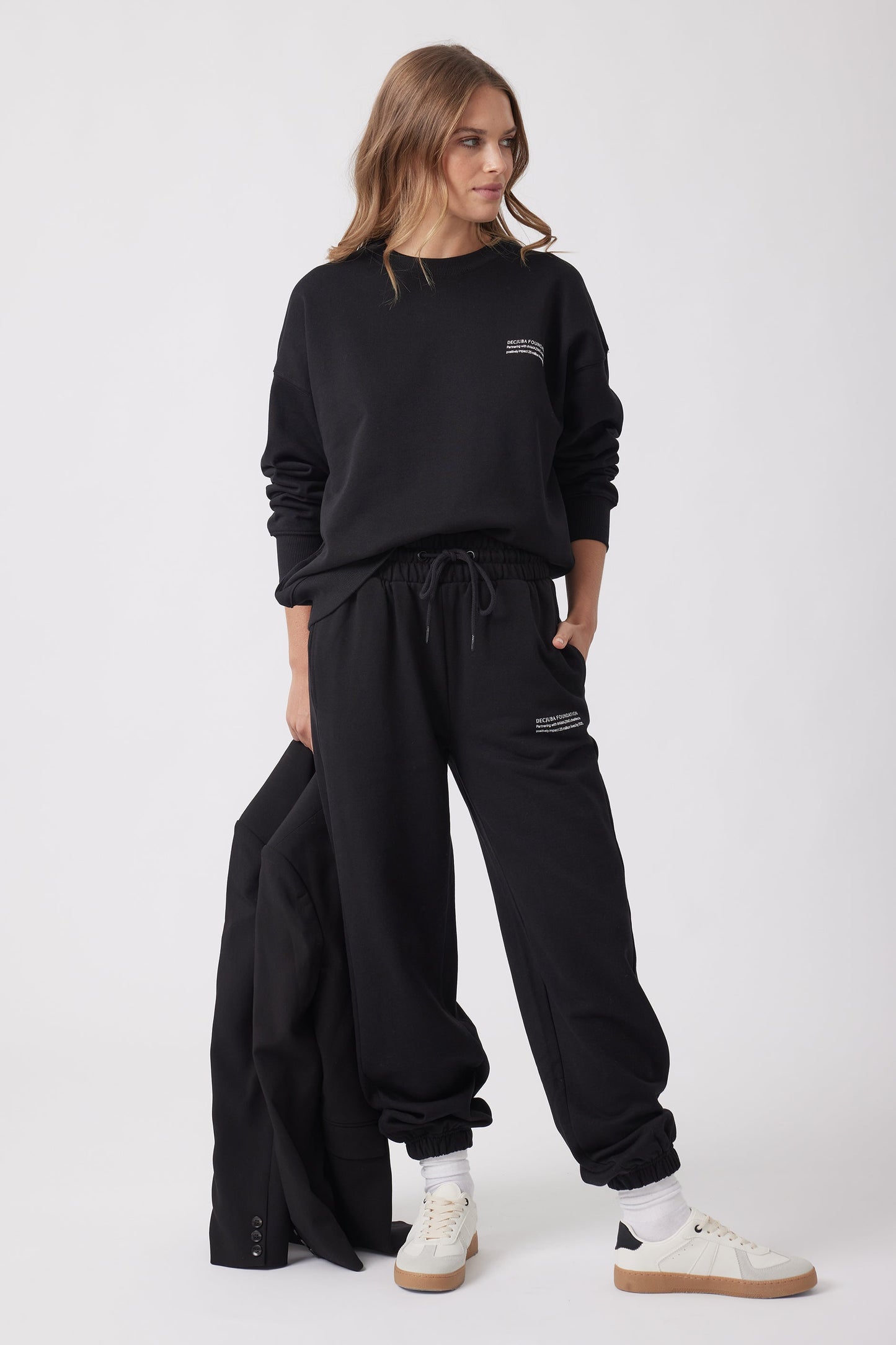 Decjuba Foundation Sweat