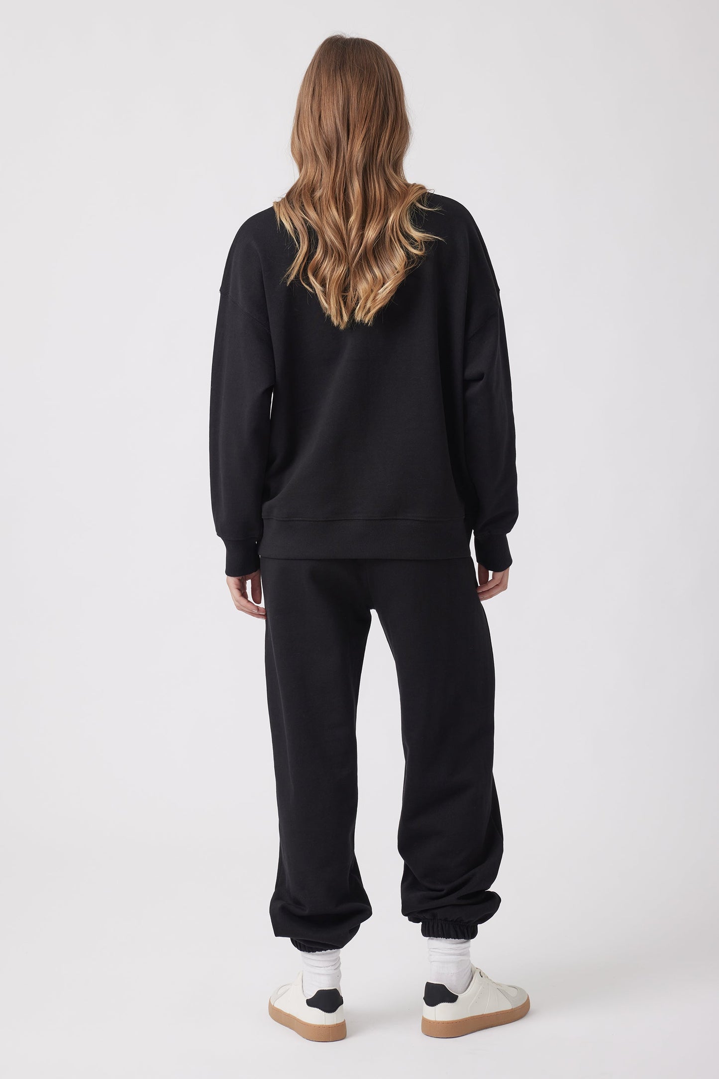 Decjuba Foundation Sweat