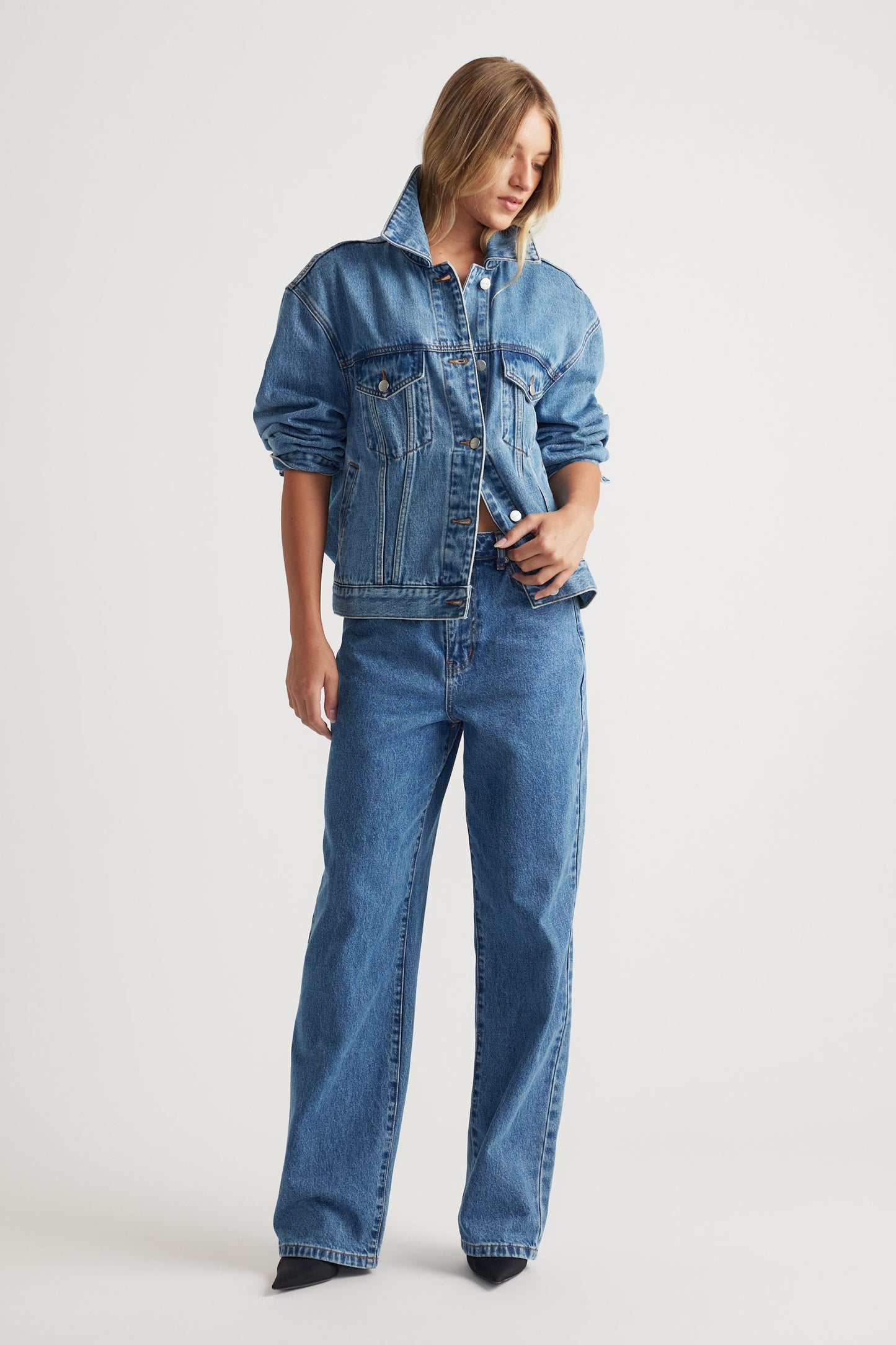 Ariana Straight Leg Jean