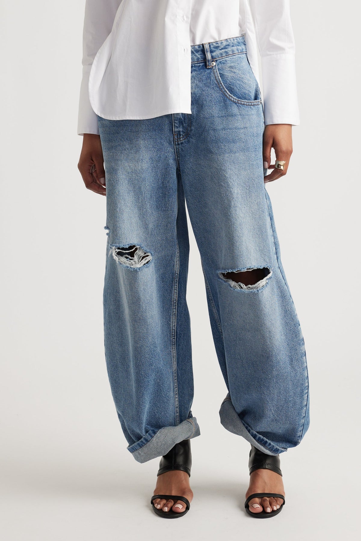 Daisy Ripped Horseshoe Jeans