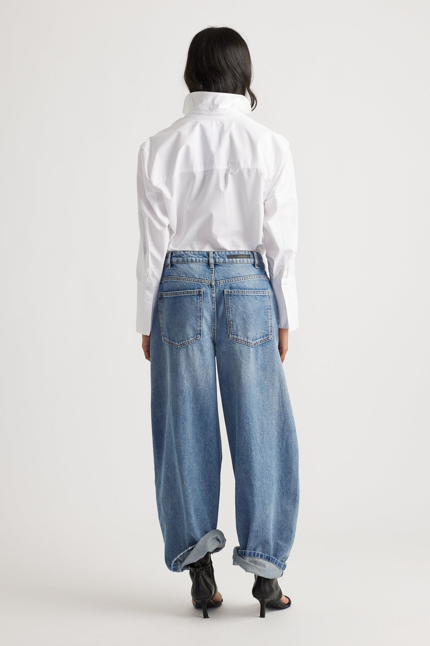 Daisy Ripped Horseshoe Jeans