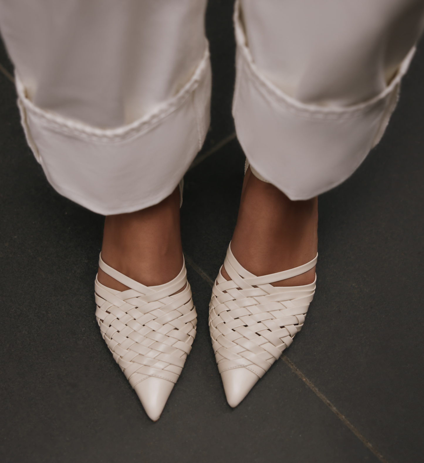 Hyliota Ecru Leather Low Heels