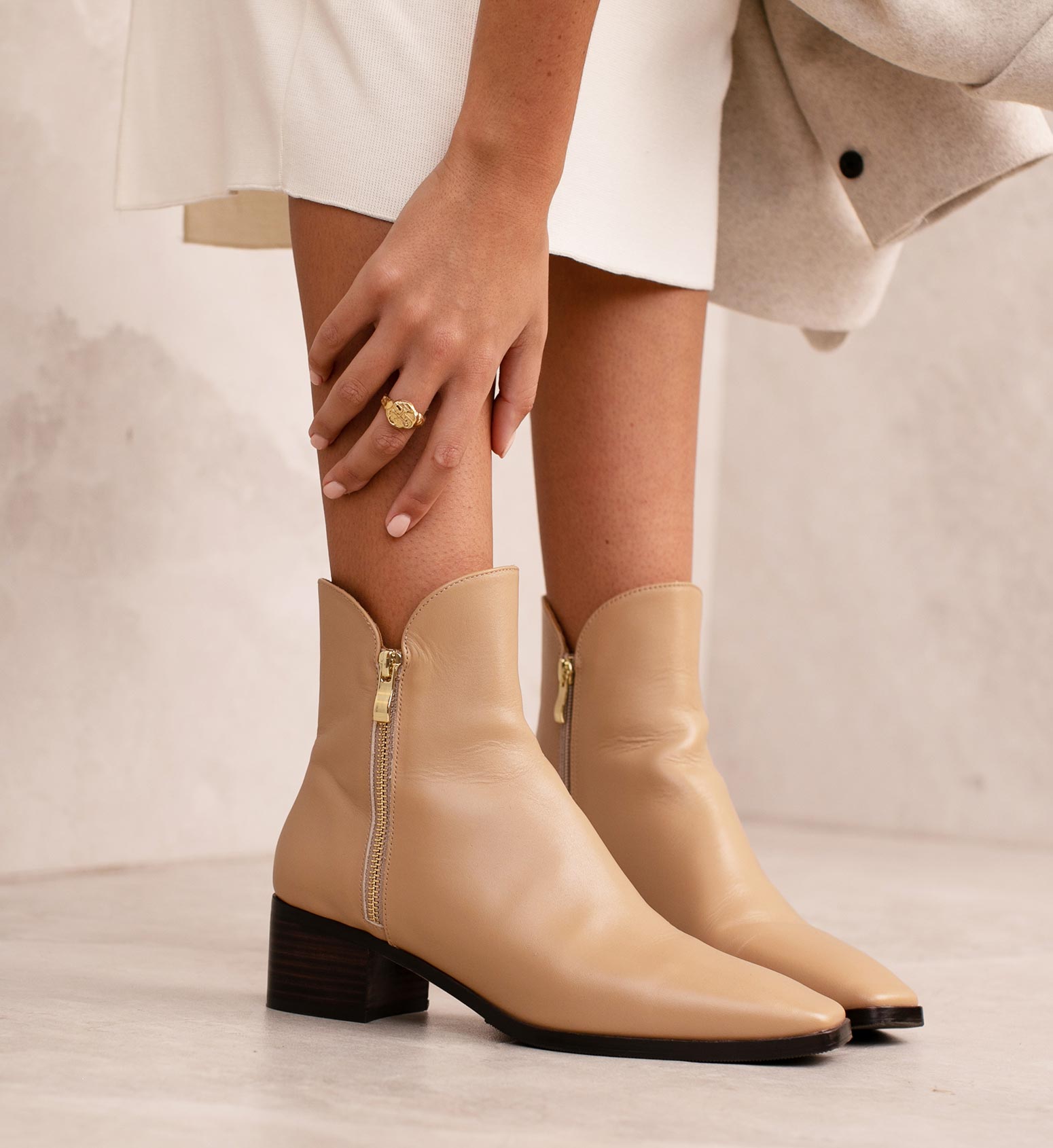 Comfortable Women's Beige Leather Zip Boots