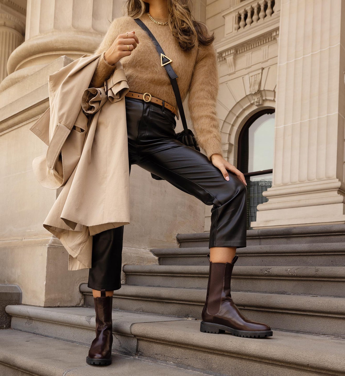 Comfortable Chunky Women's Flat Dark Tan Leather Boots