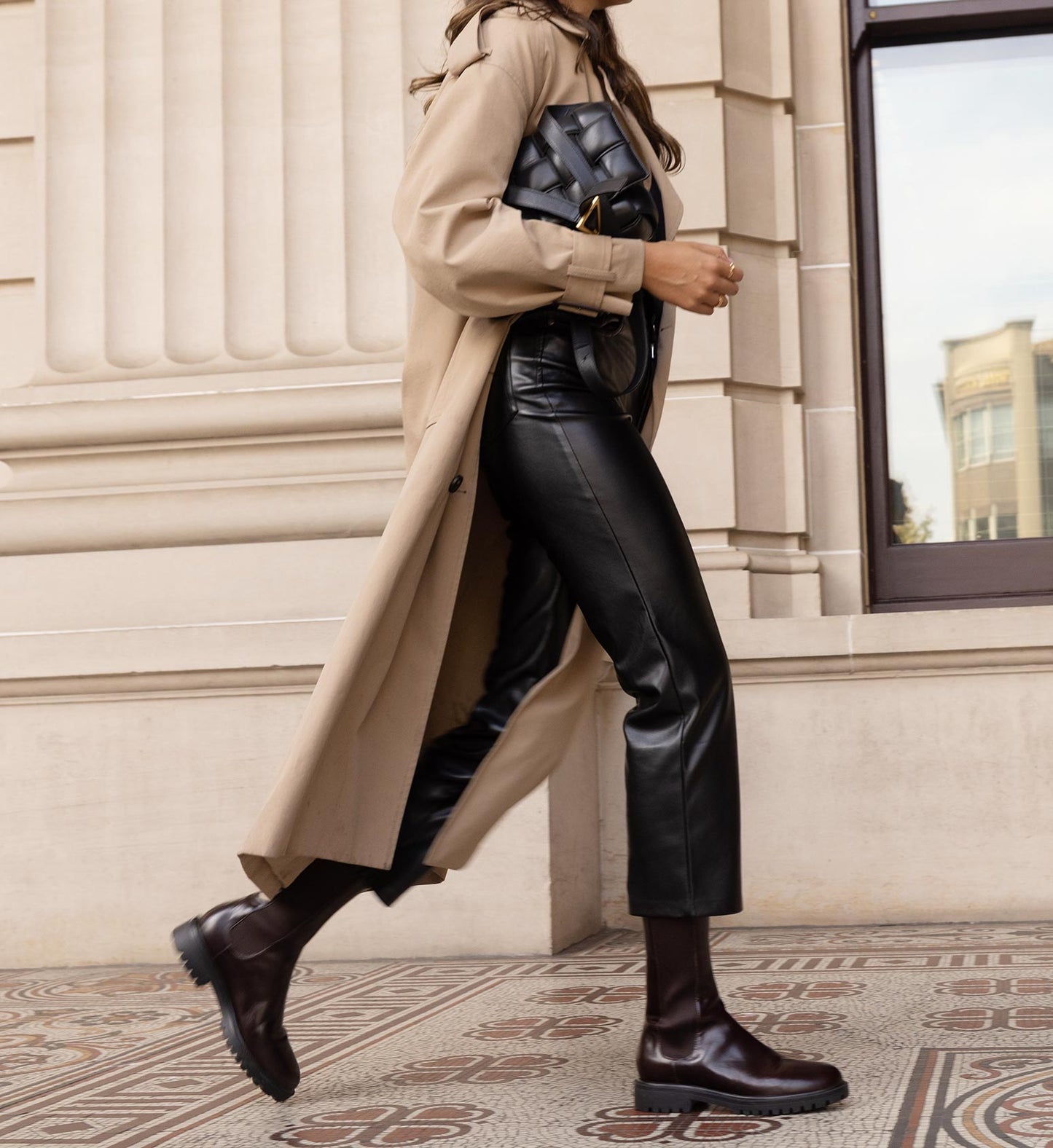 Comfortable Chunky Women's Flat Dark Tan Leather Boots