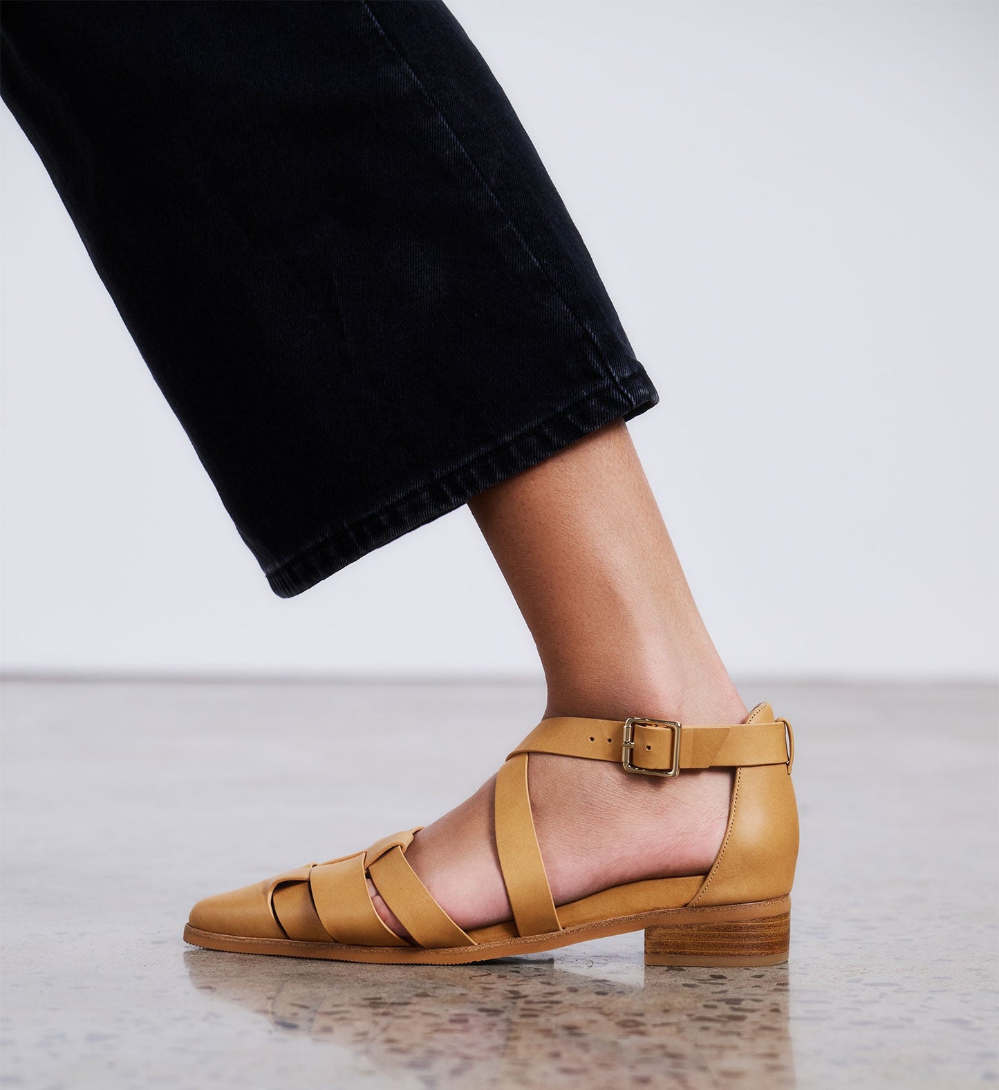 Pardusco Tan Leather Flats