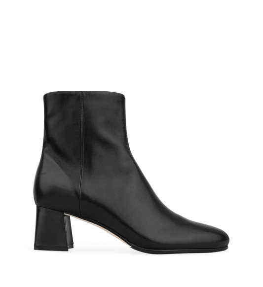 Tachuri Black Leather Ankle Boots