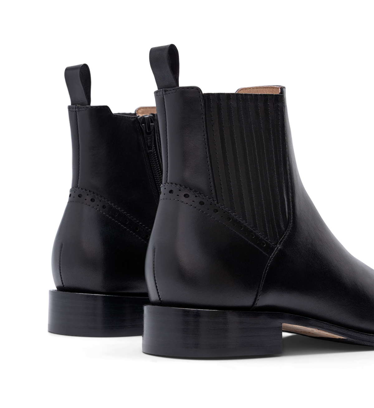 close up on the back of the tomtit chelsea boots