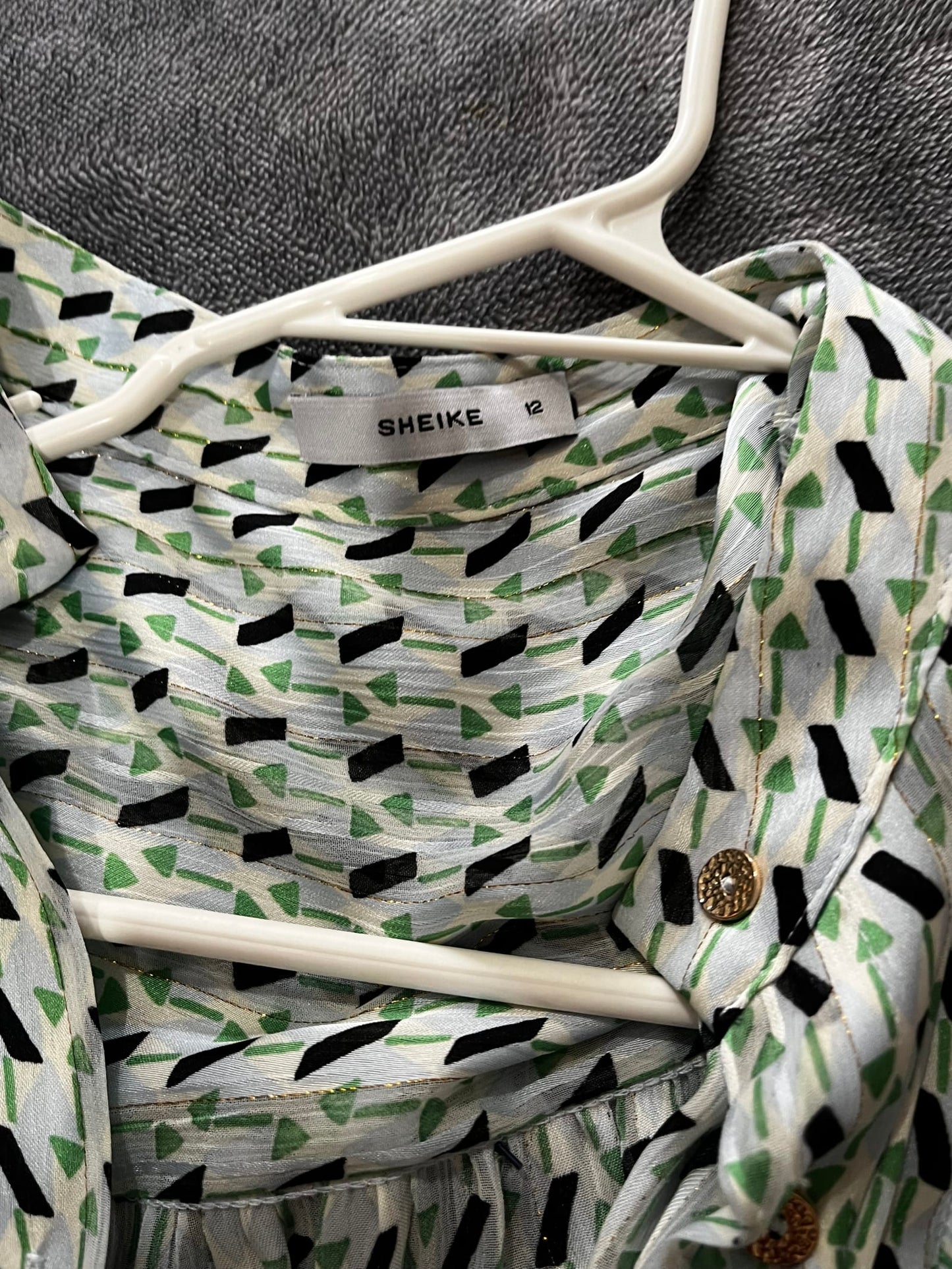 129136