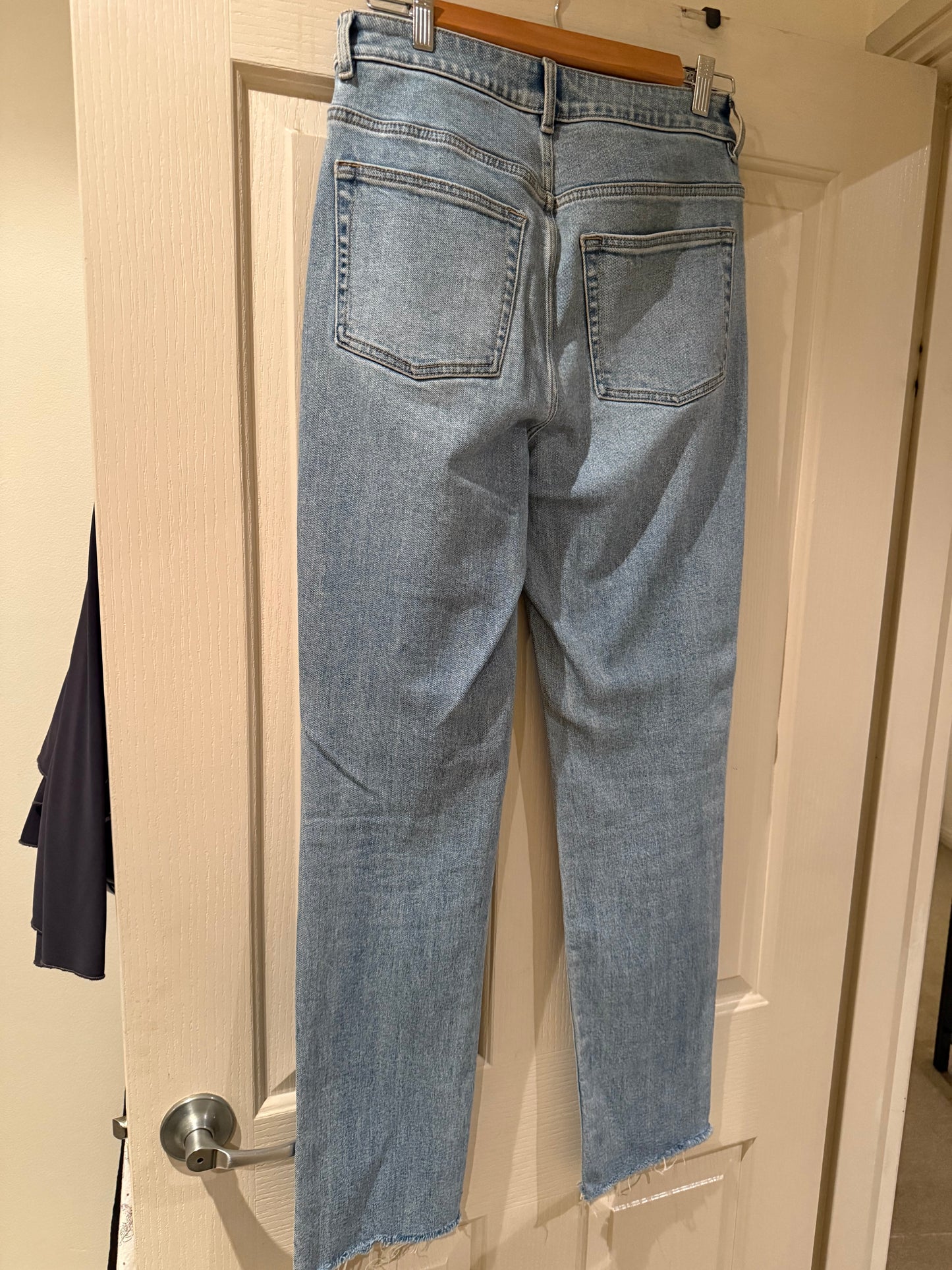 12576