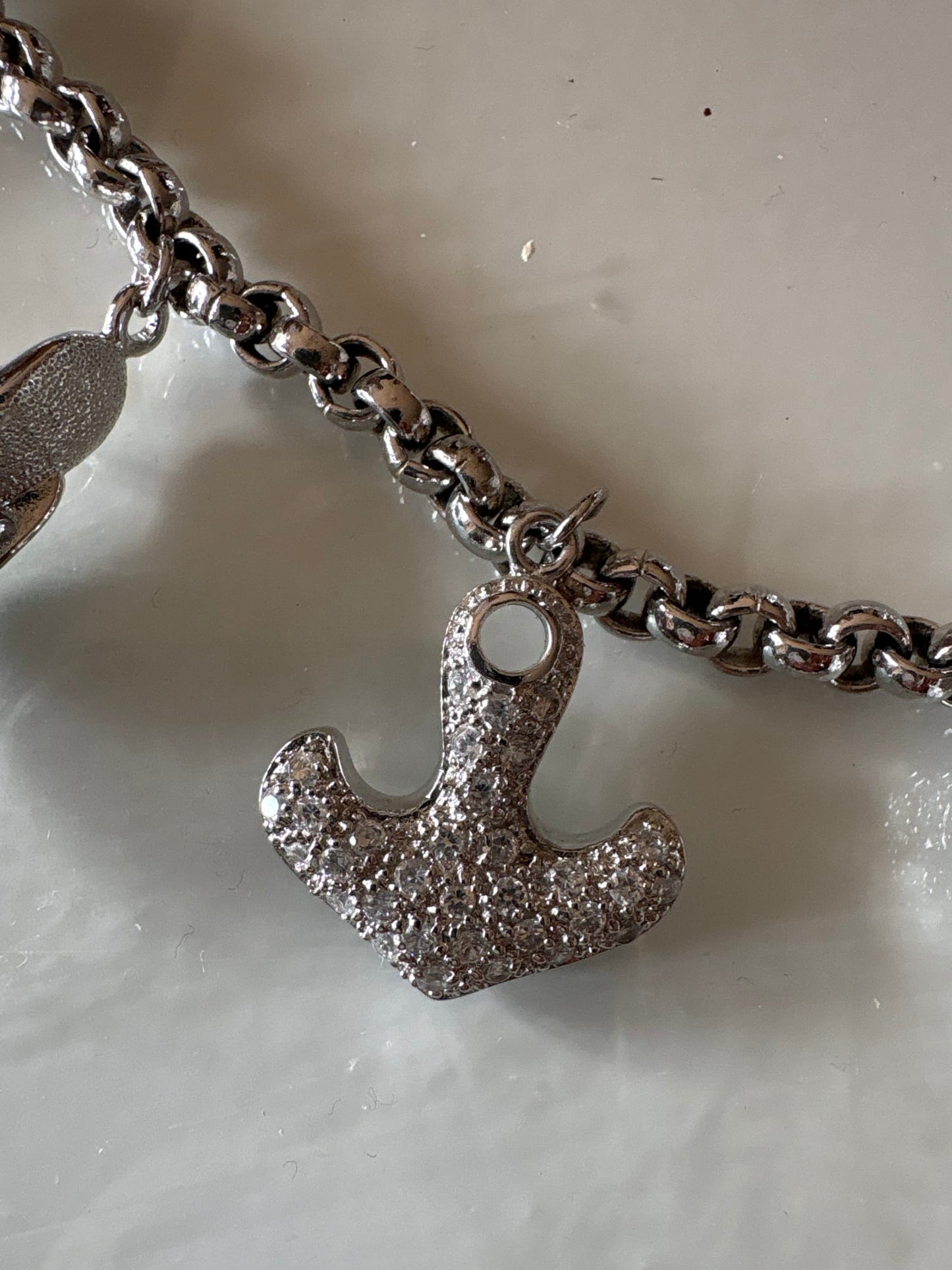 157419