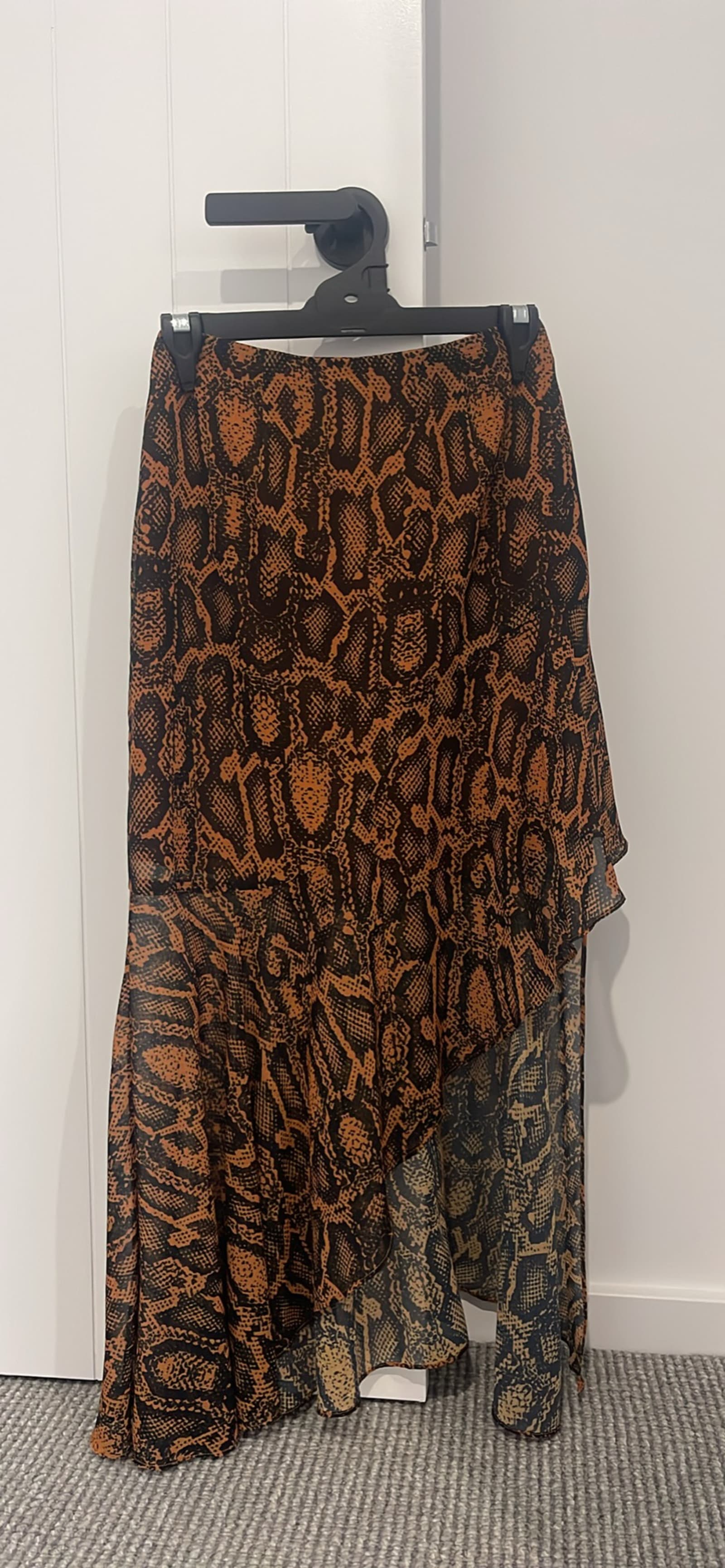 154583