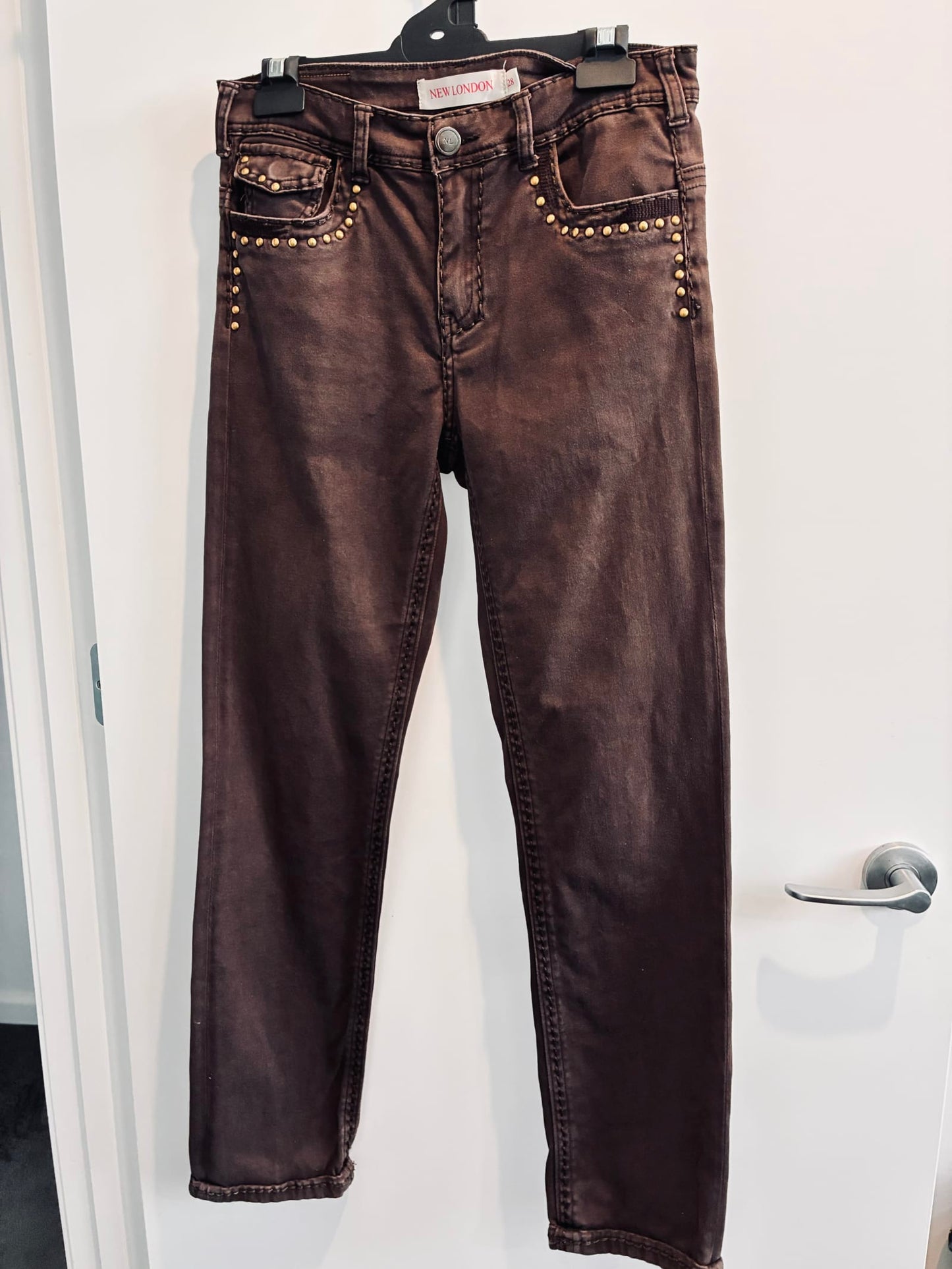 197133