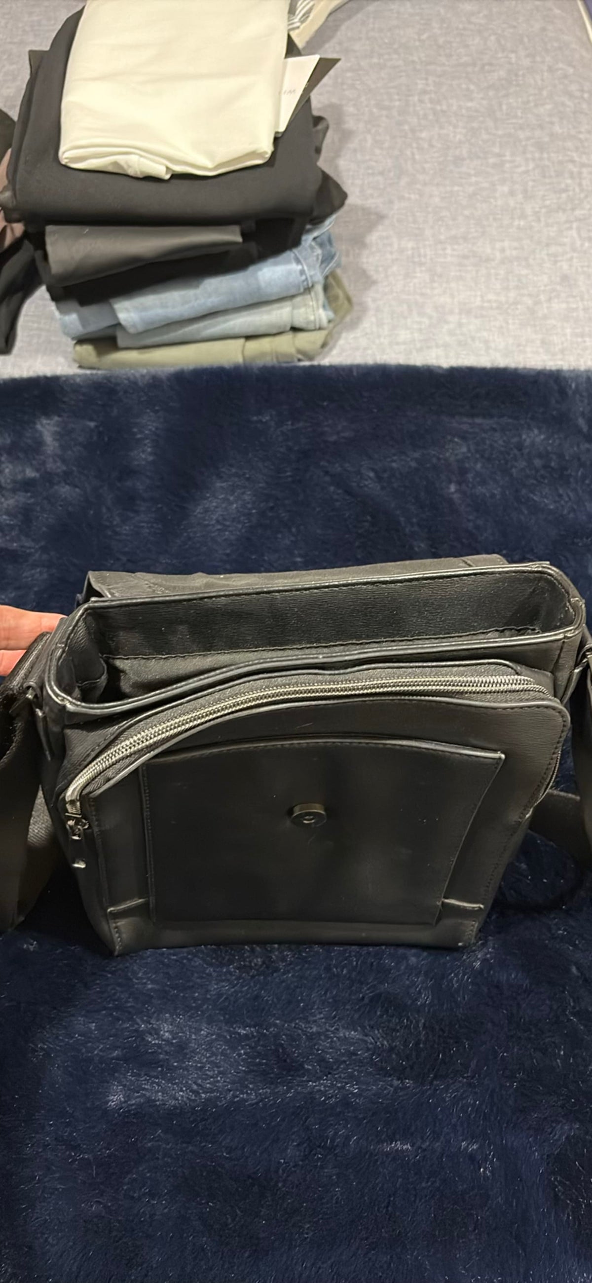 216991