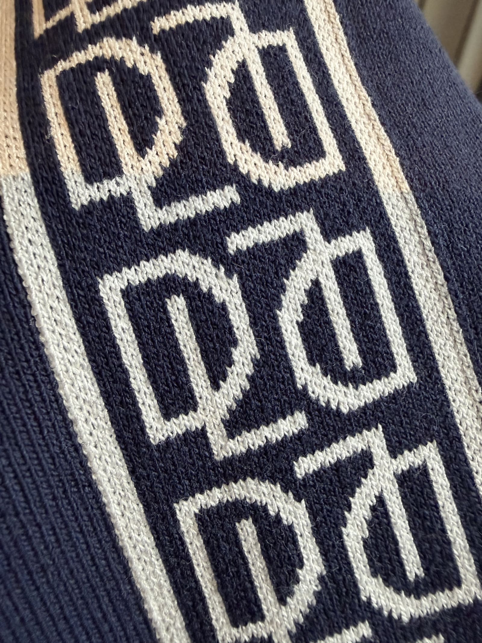 175908
