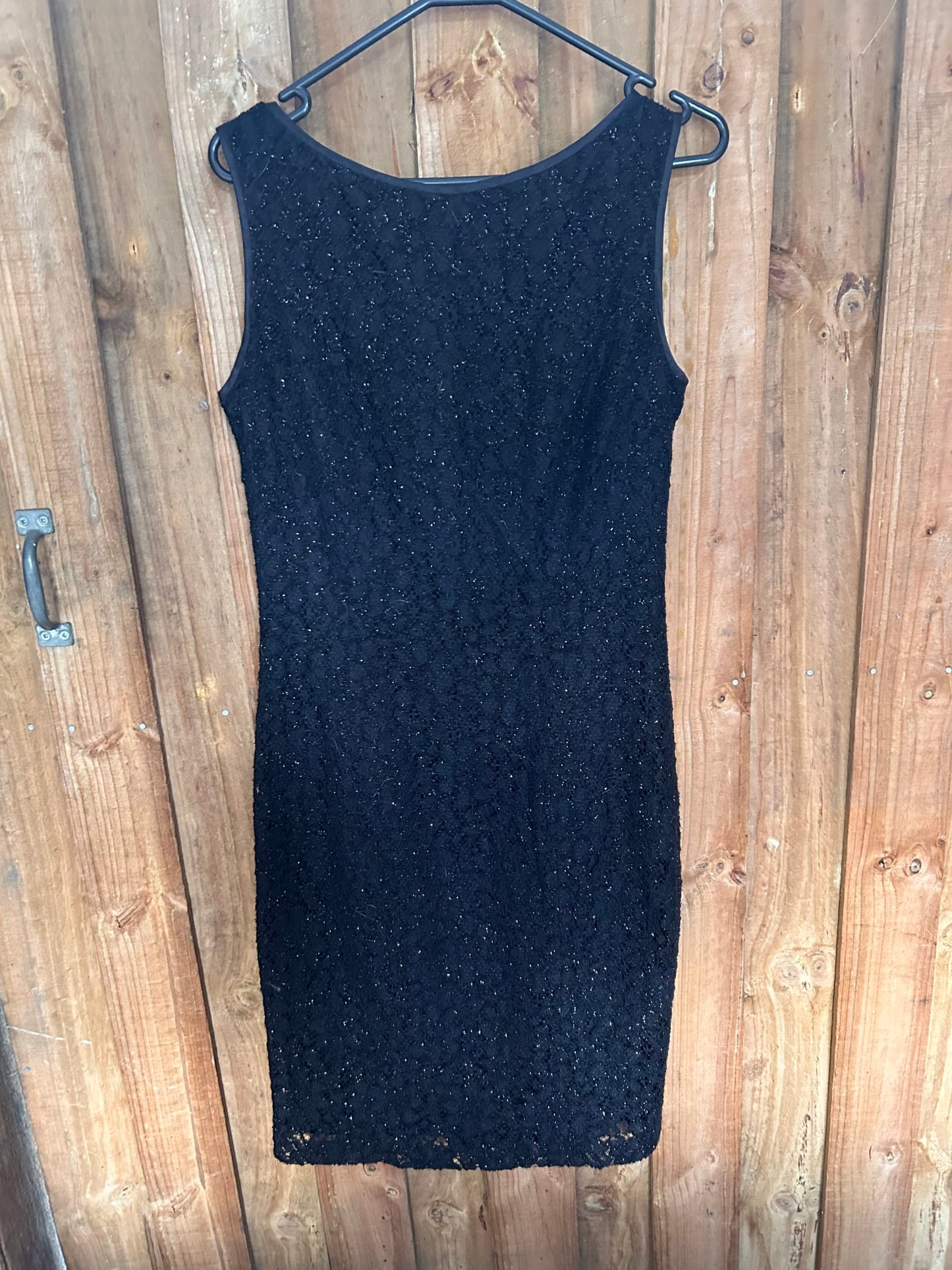 105928