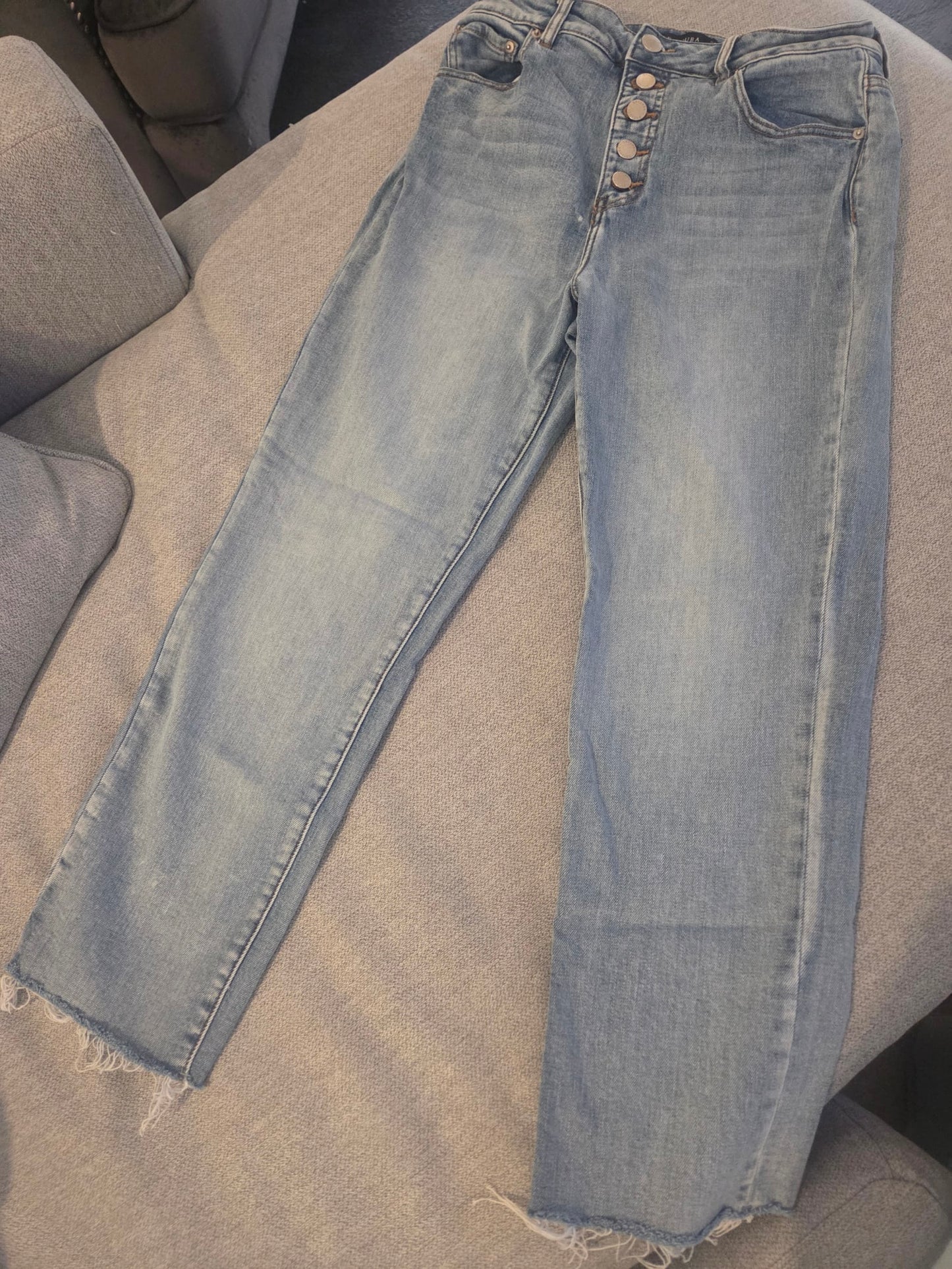 197978