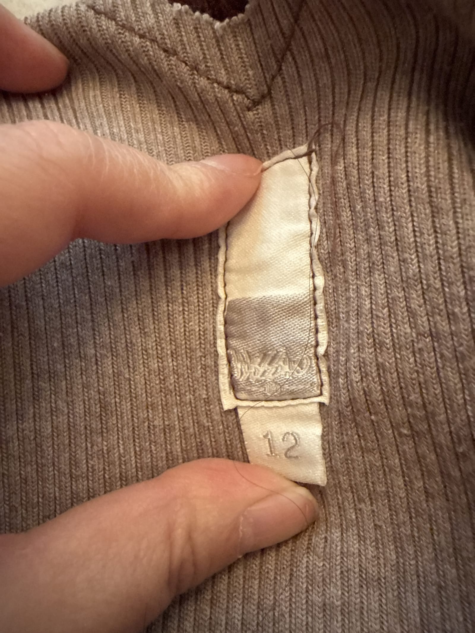 93933