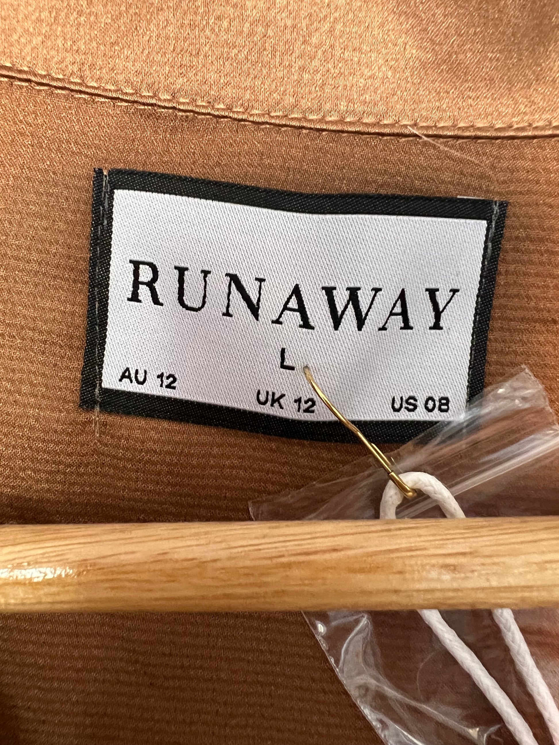 33922