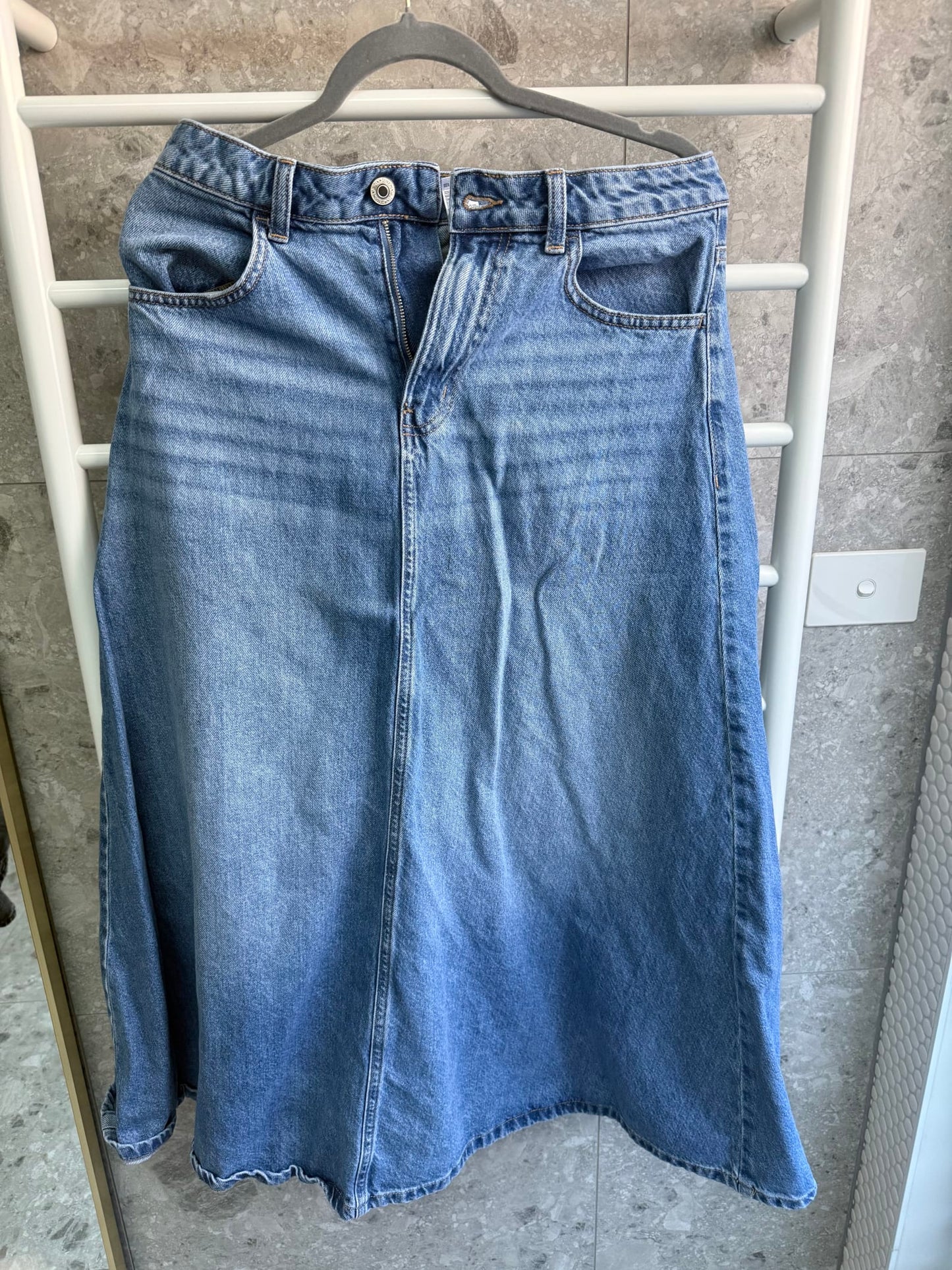 197263