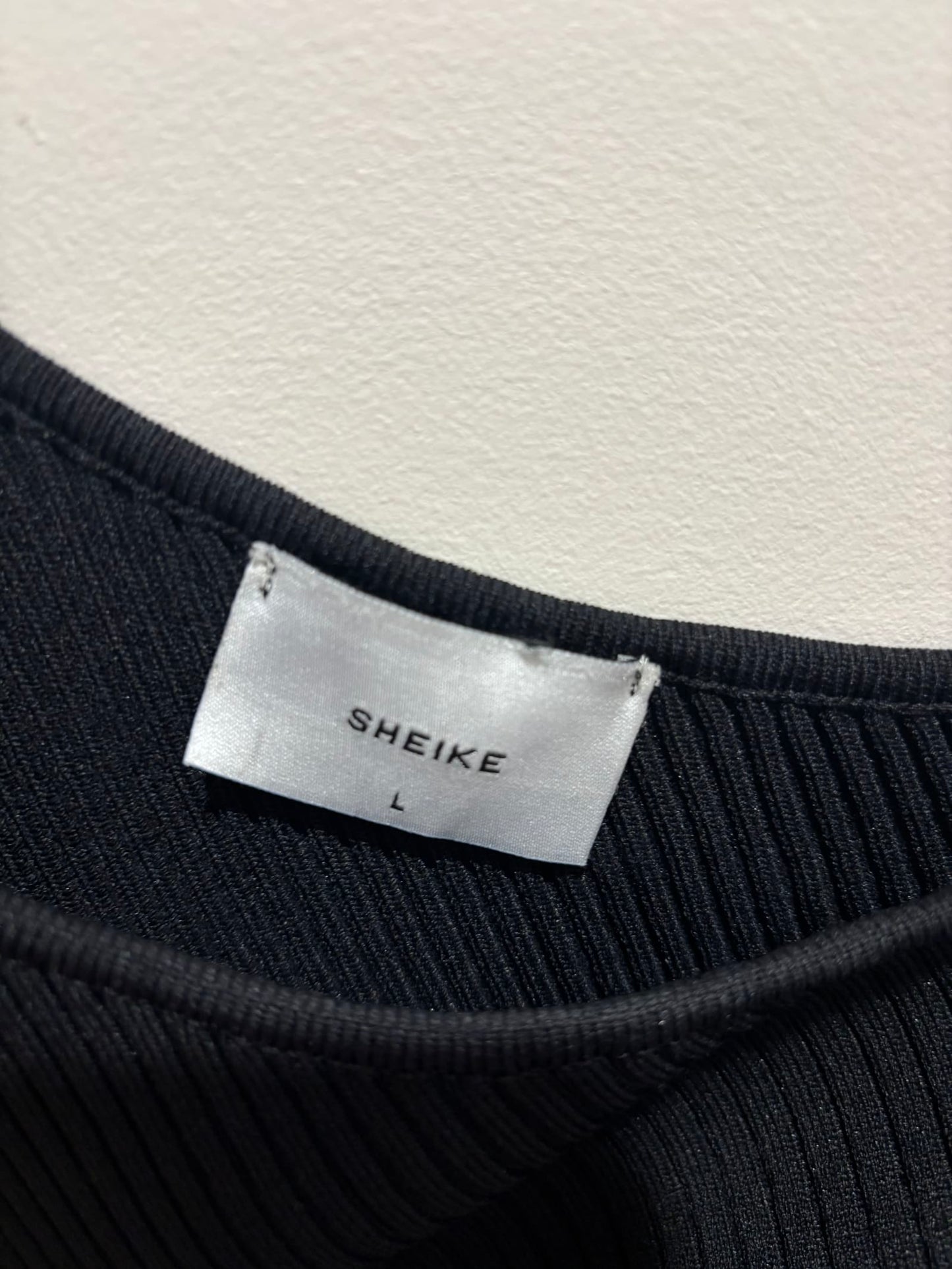99833