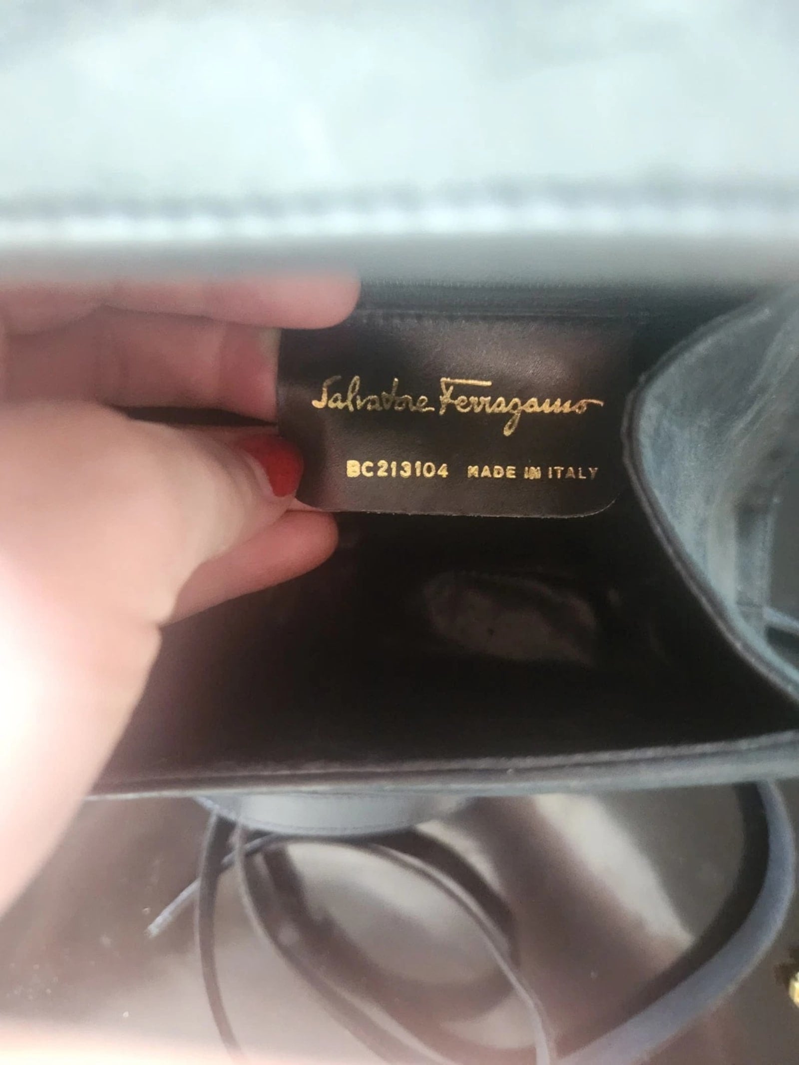83102