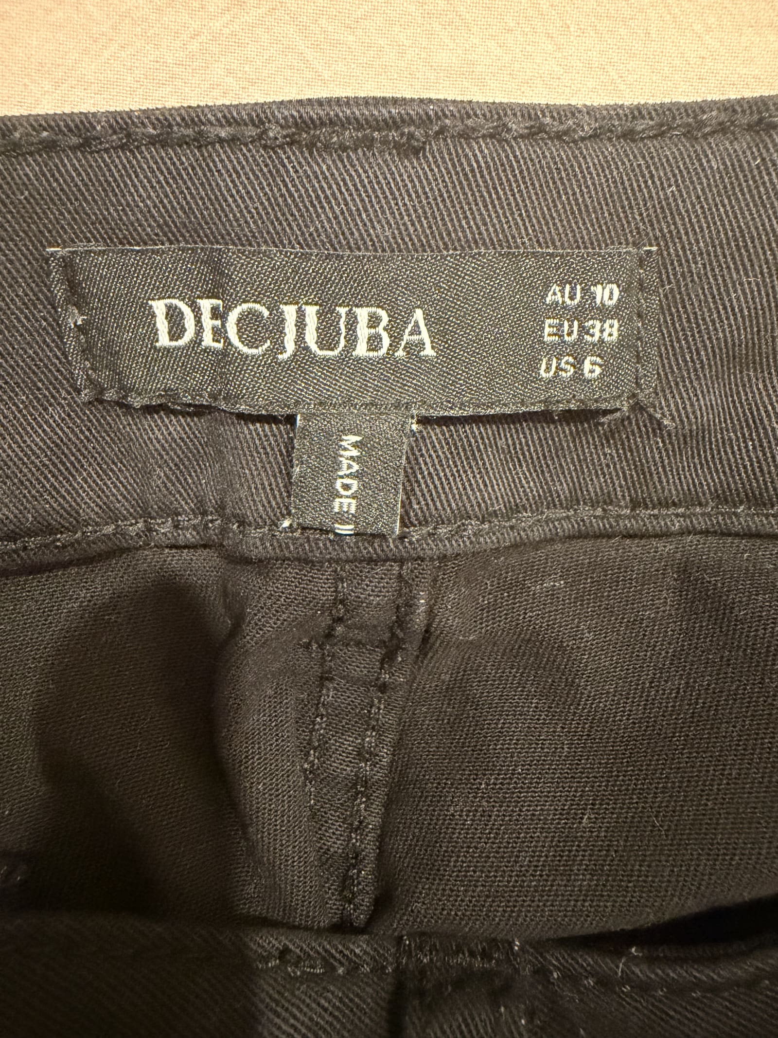 175973