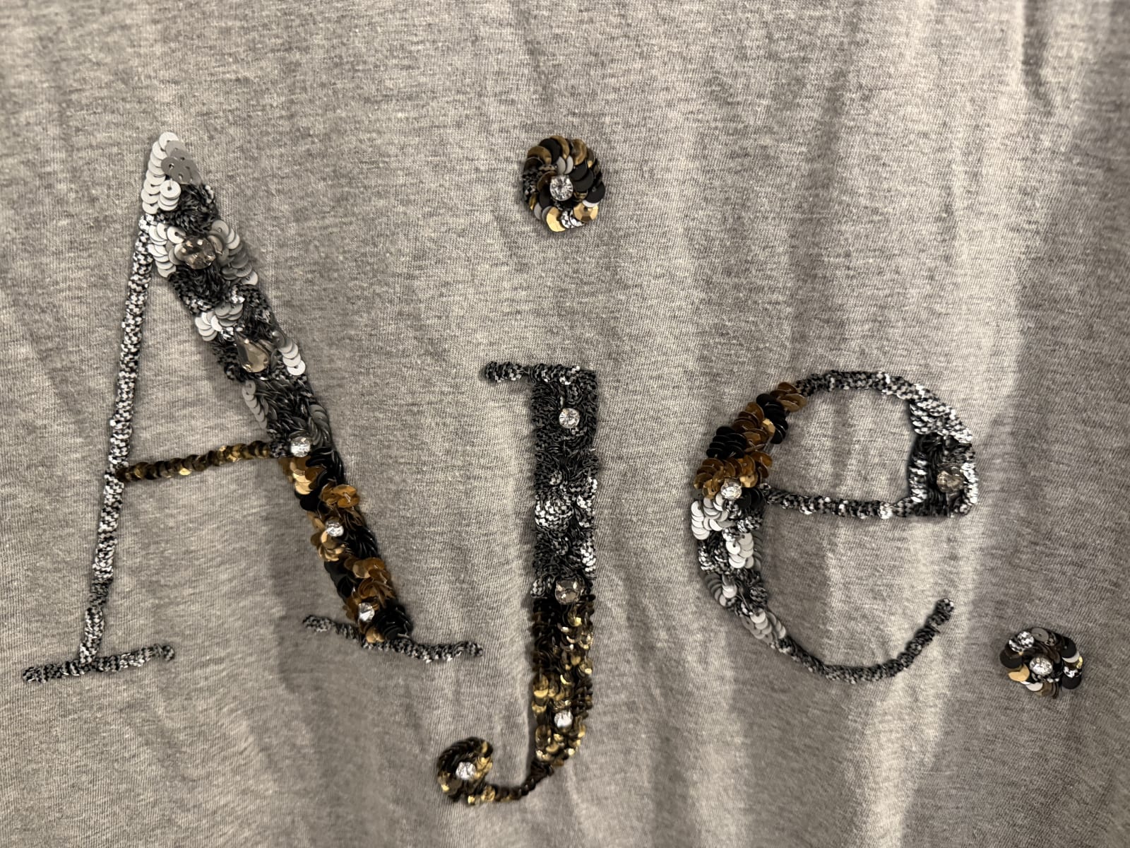 118743