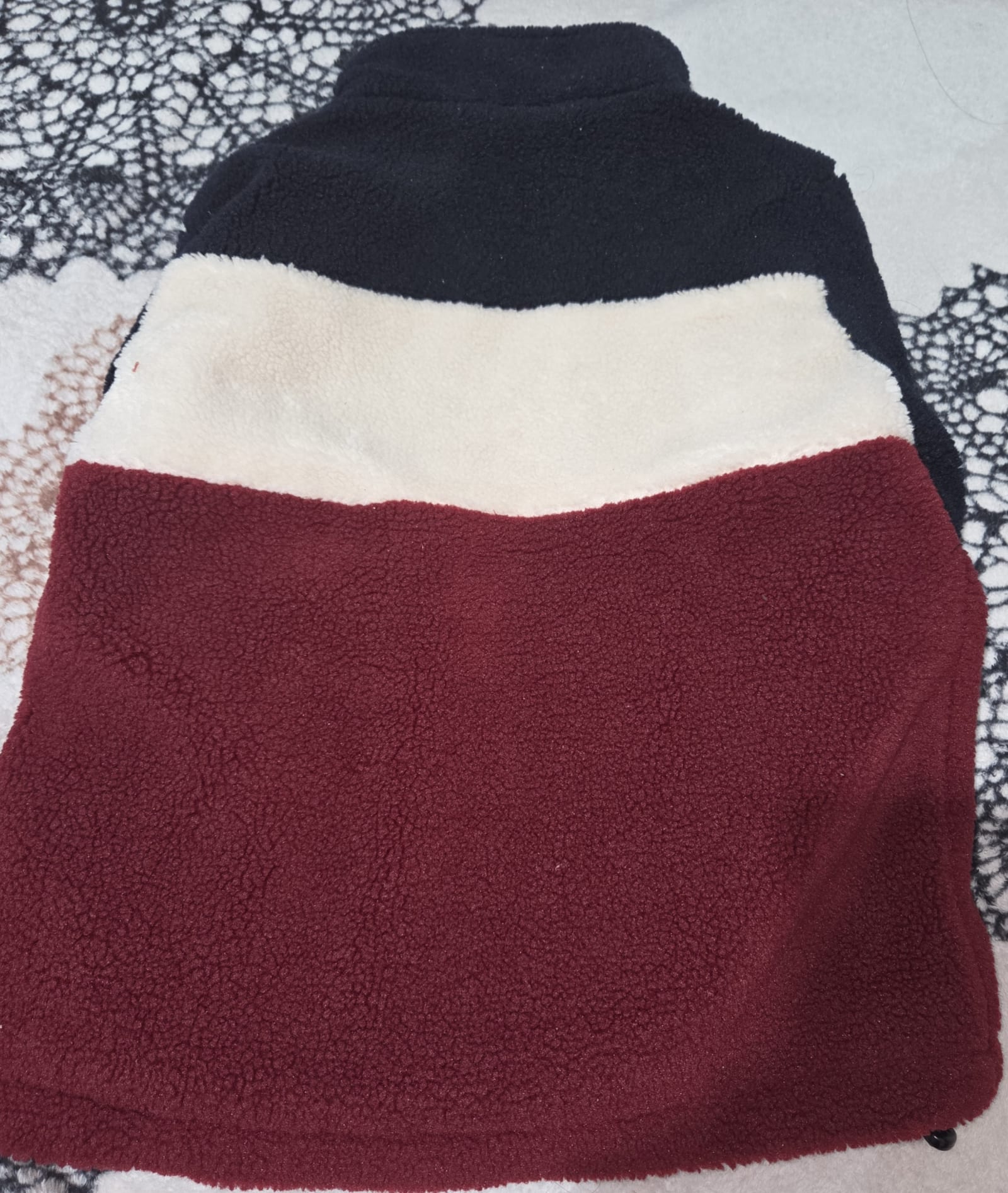 112557