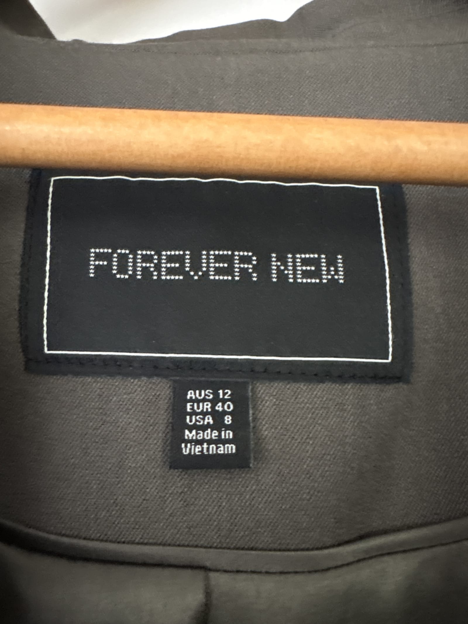 198332