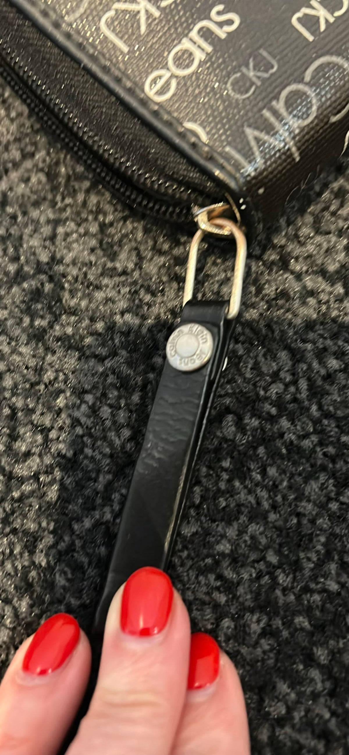 217489