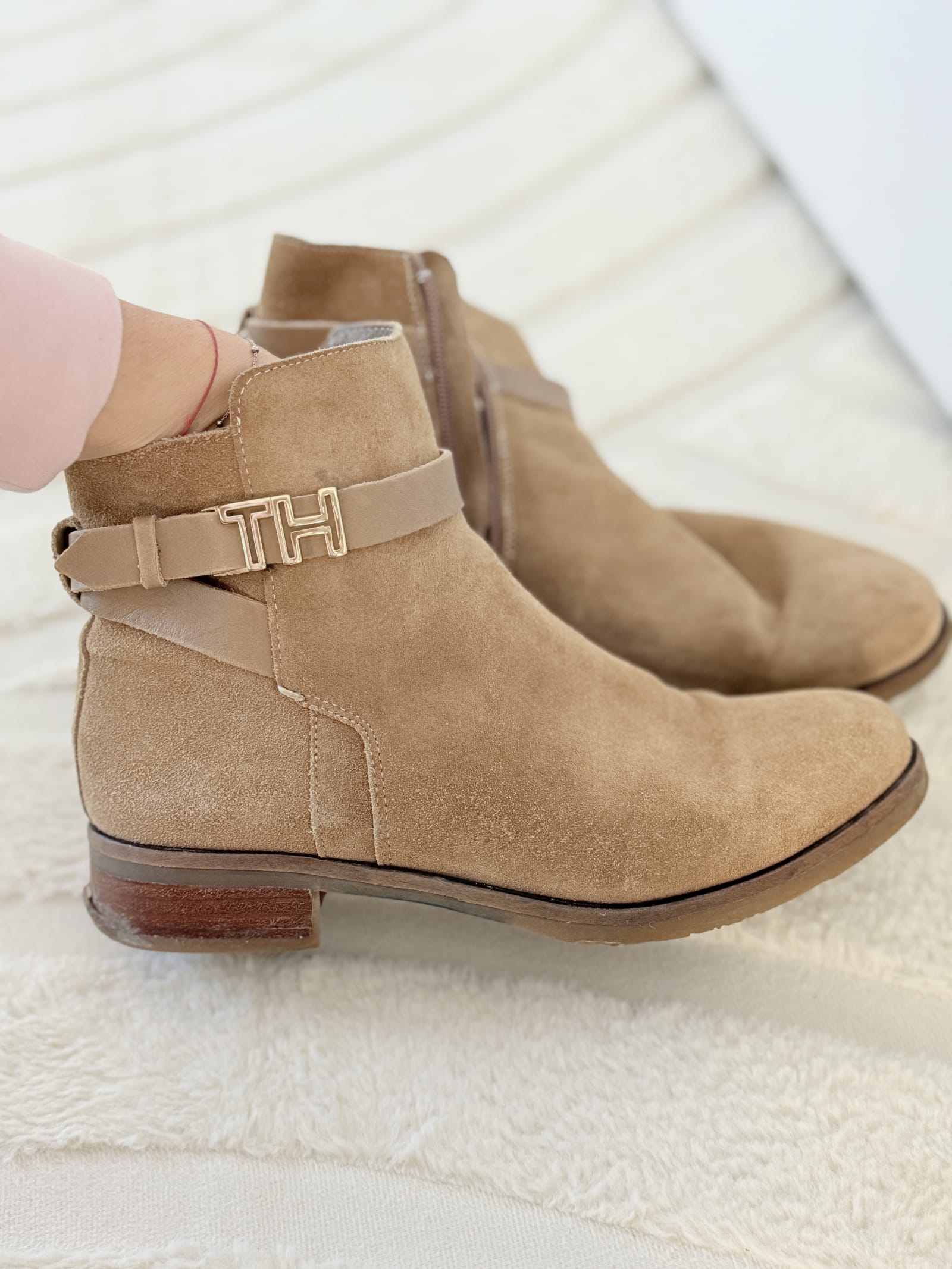 124576