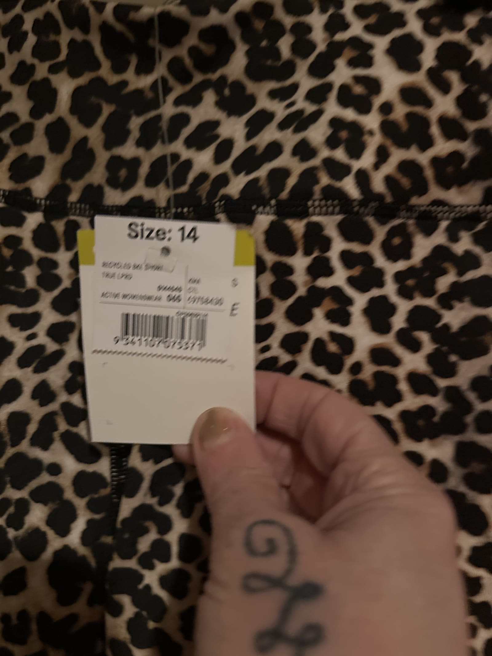 182303