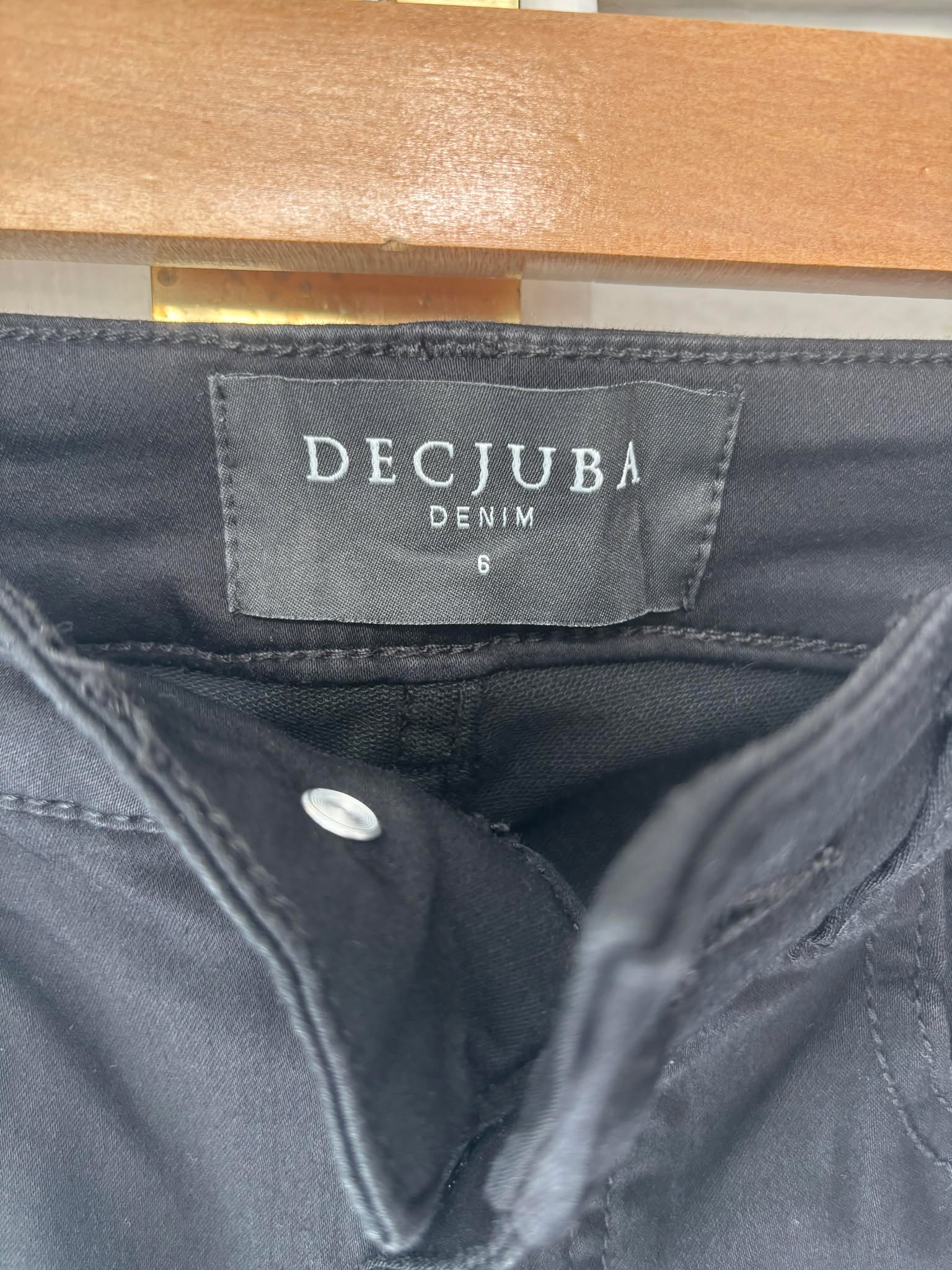 8773