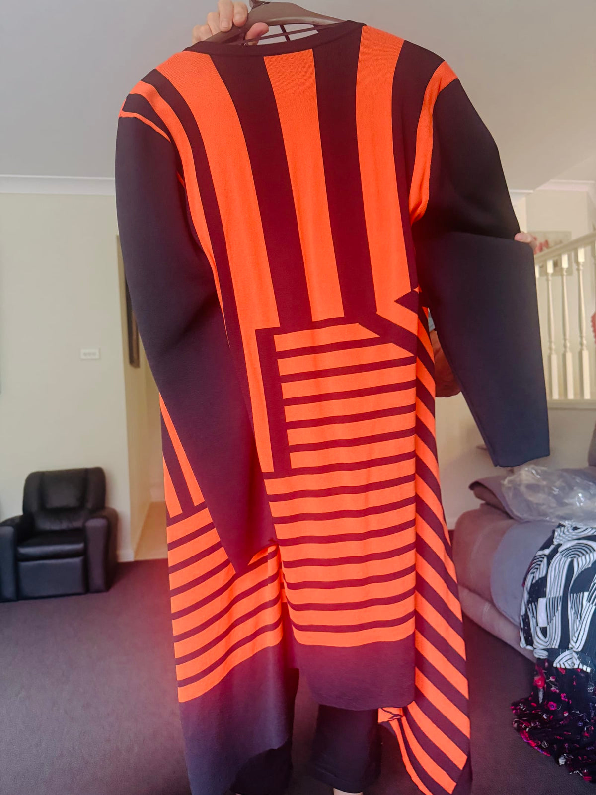 225041