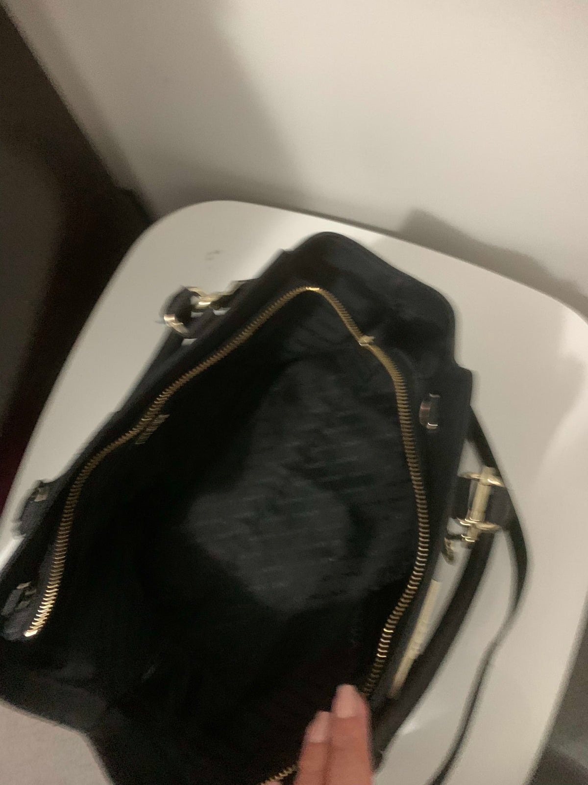 223657